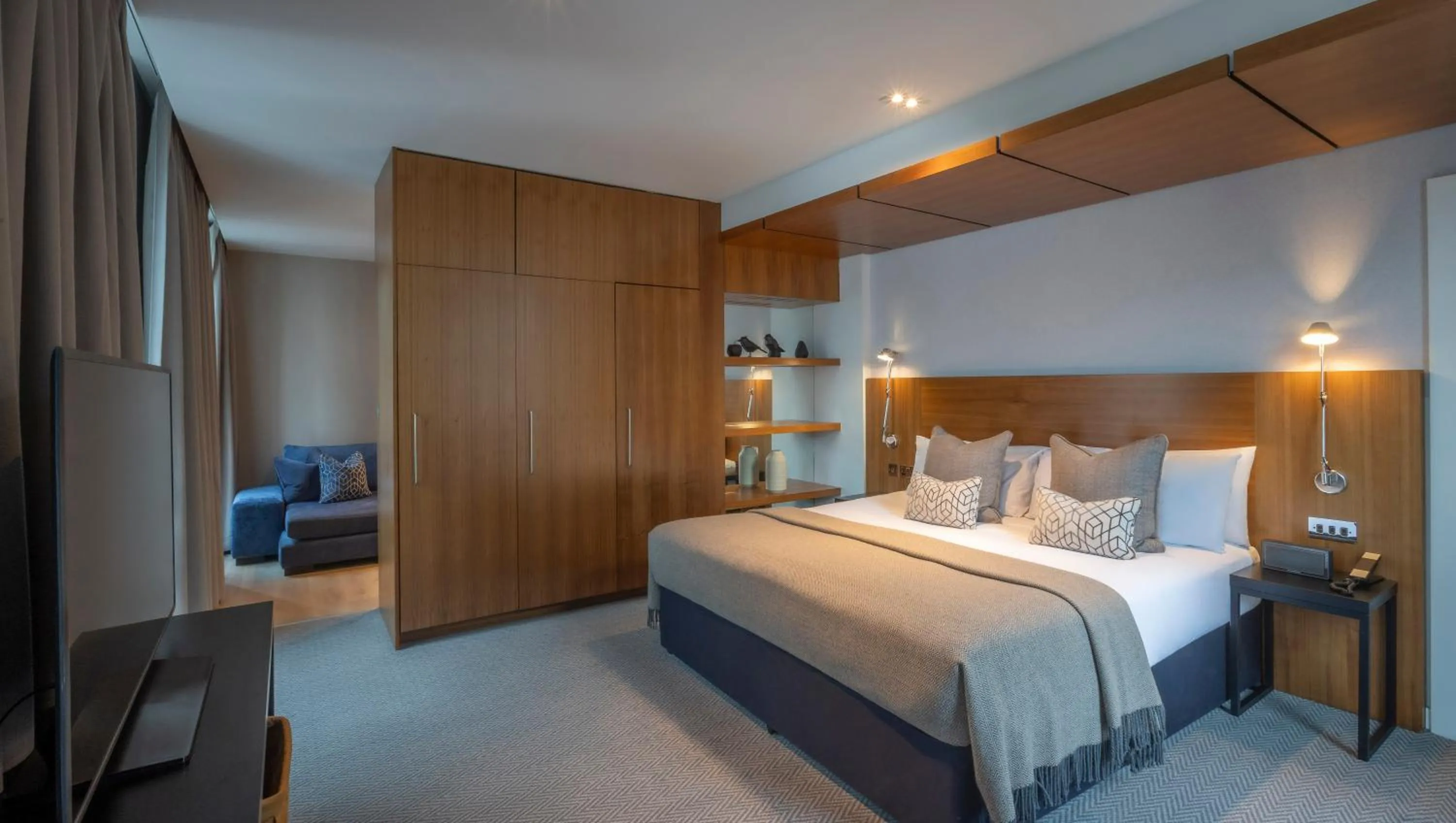 Photo of the whole room, Bed in Clayton Hotel London Wall