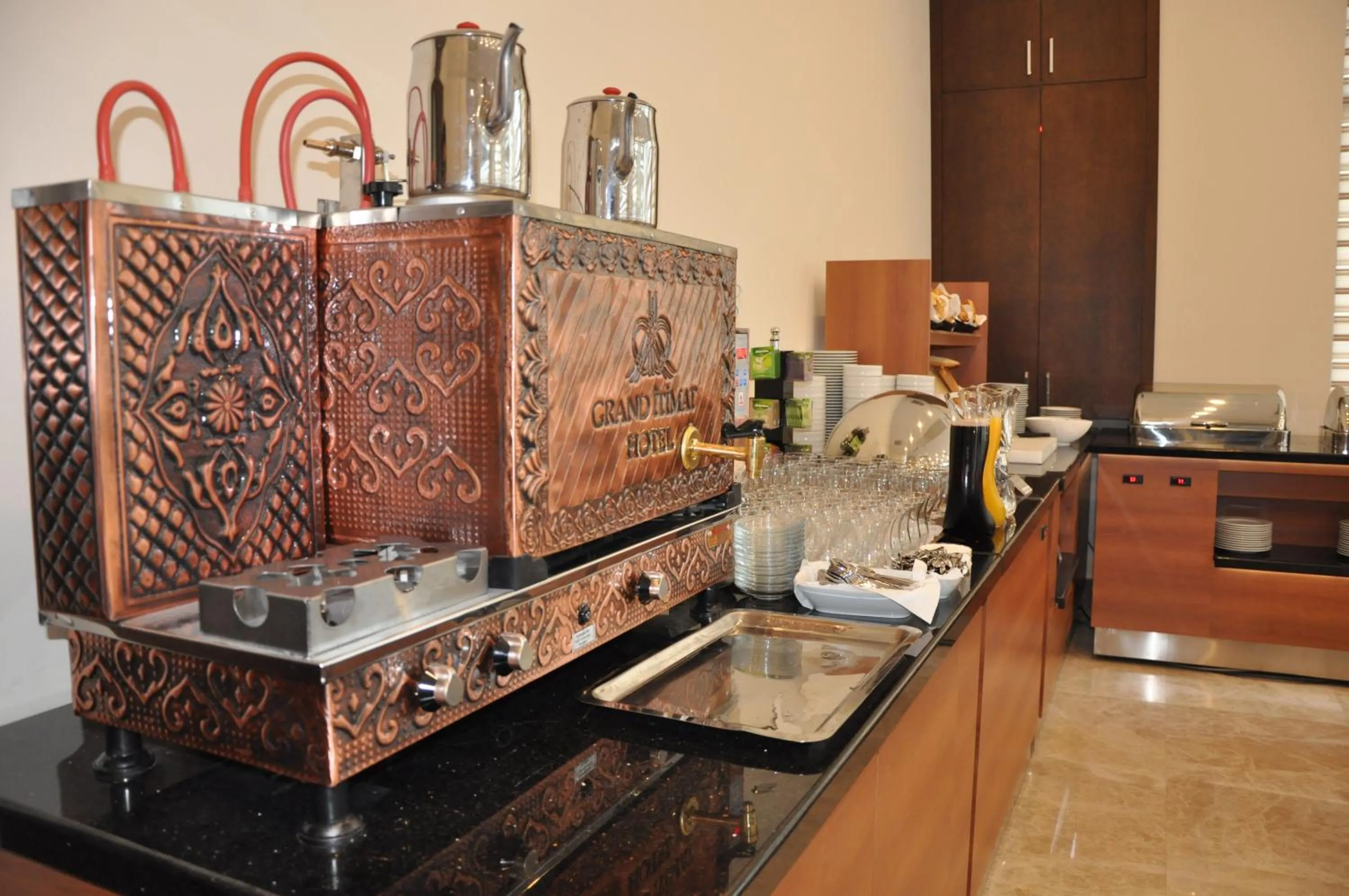 Restaurant/places to eat in Grand İtimat Hotel