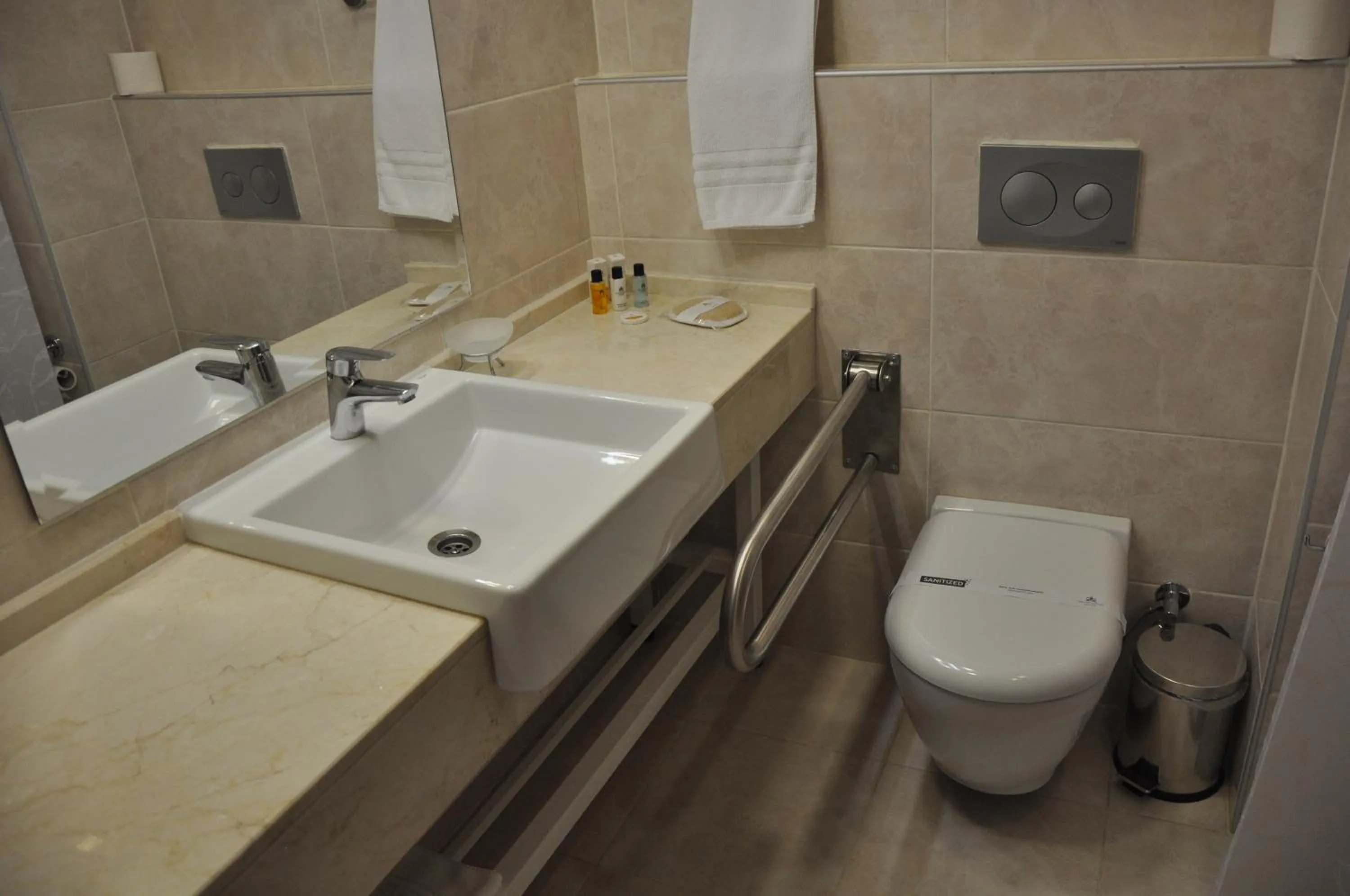 Toilet in Grand İtimat Hotel