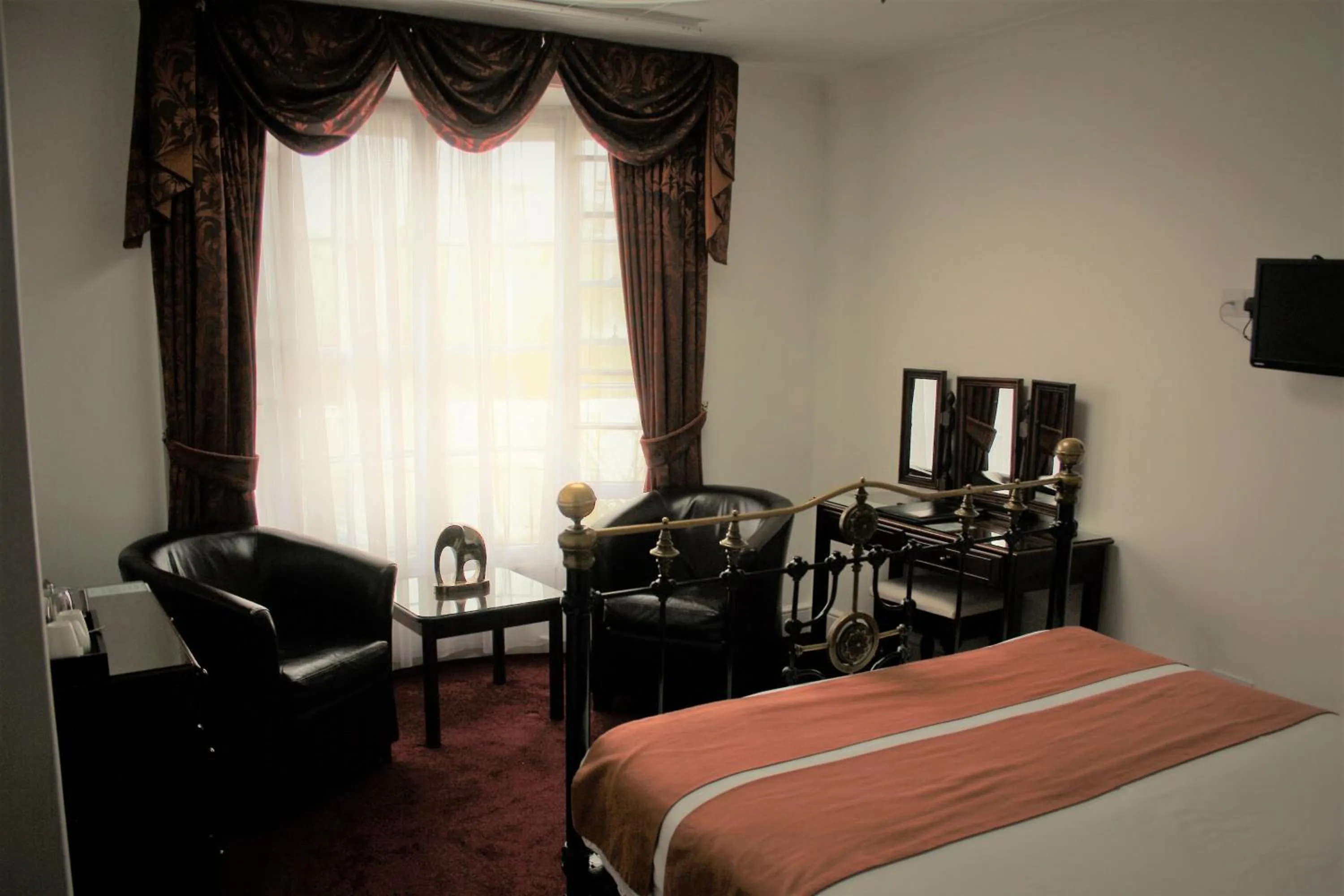 Bedroom, Bed in Thanington Hotel