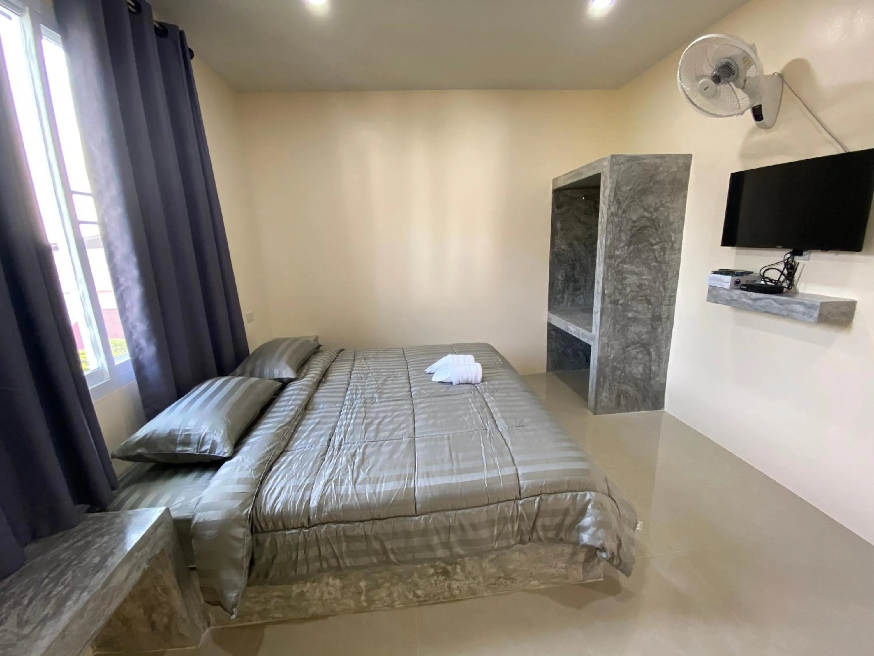 Photo of the whole room, Bed in Budchui Guesthouse