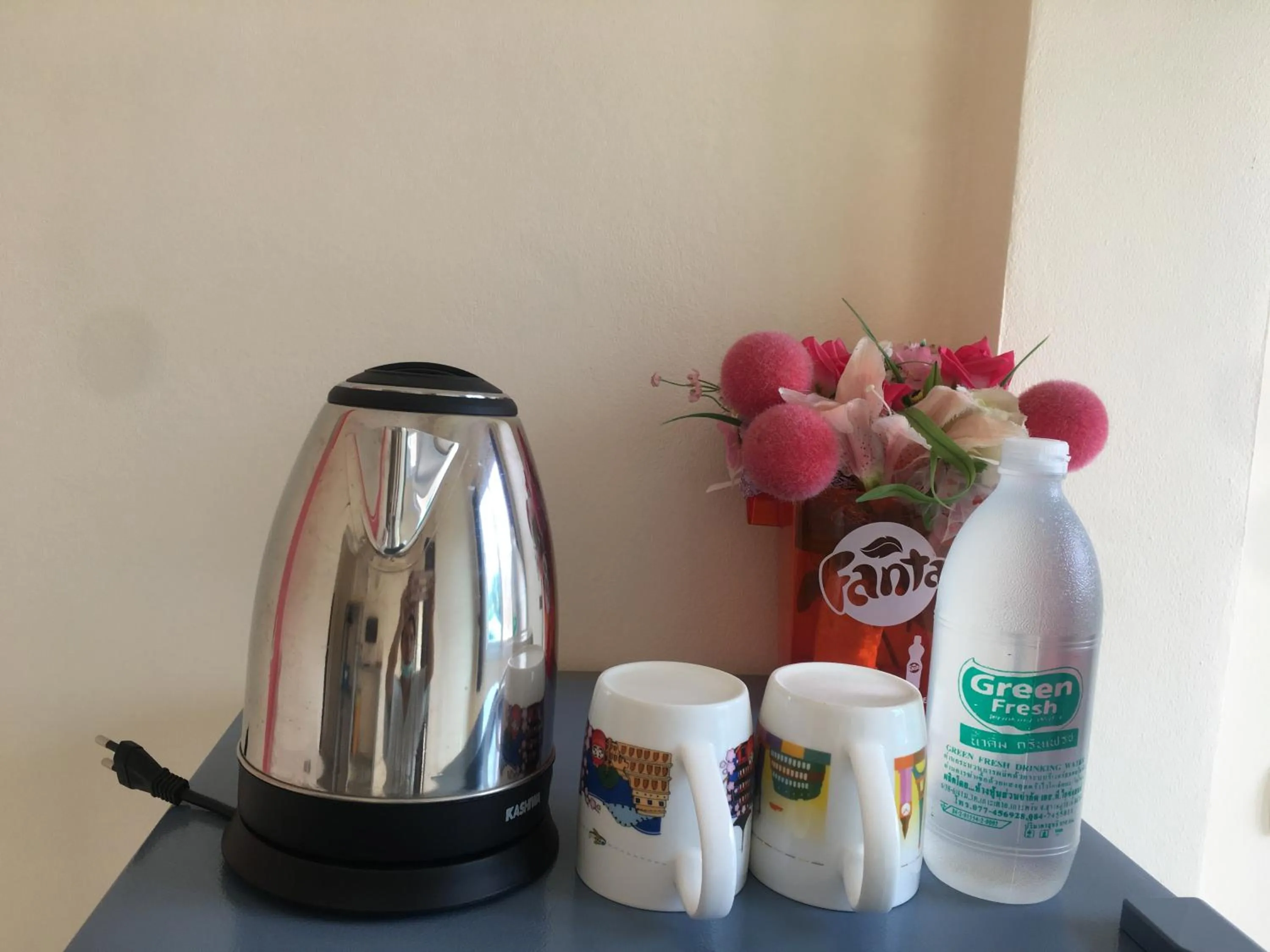 Coffee/tea facilities in Budchui Guesthouse