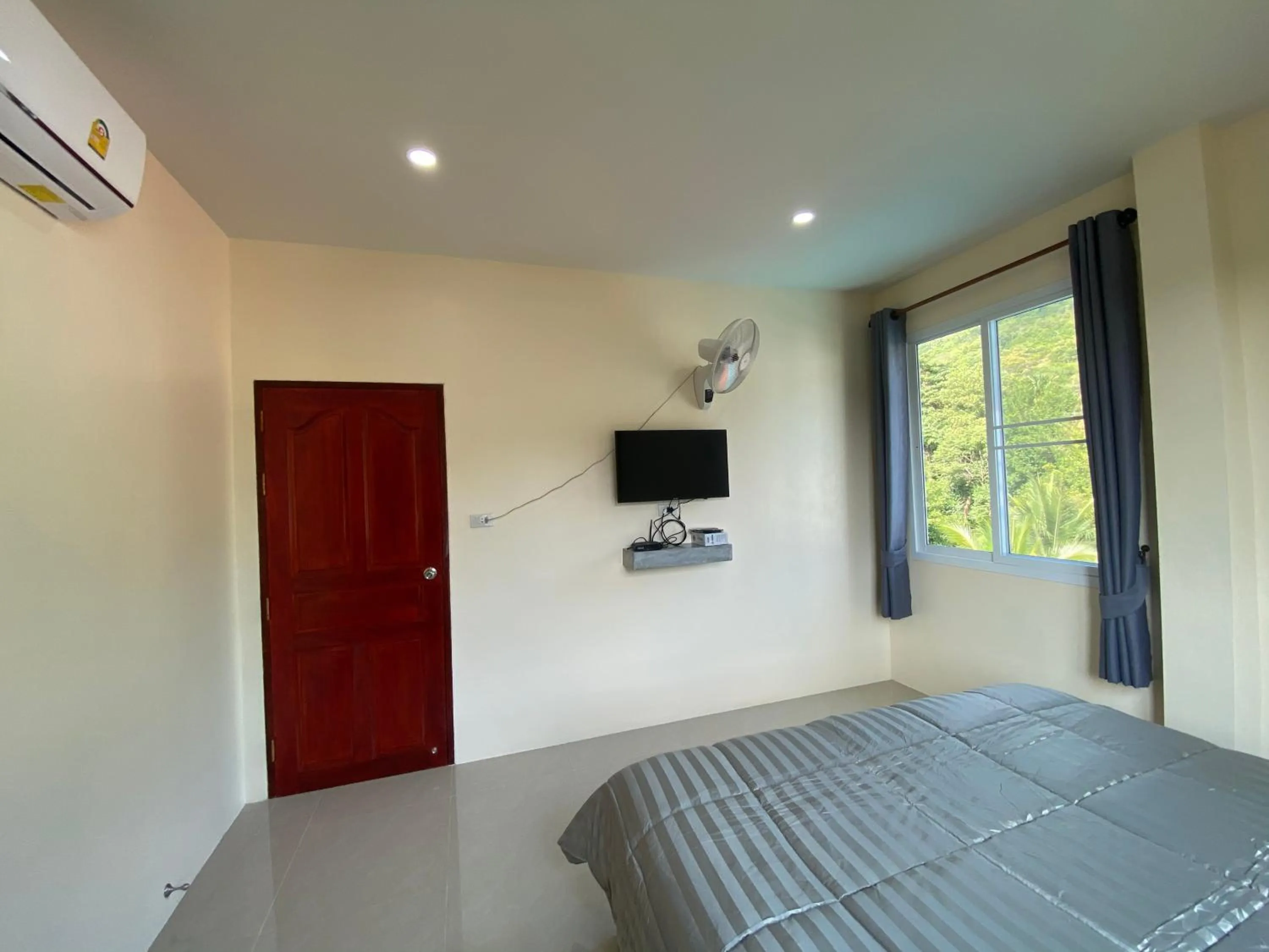 Photo of the whole room, Bed in Budchui Guesthouse