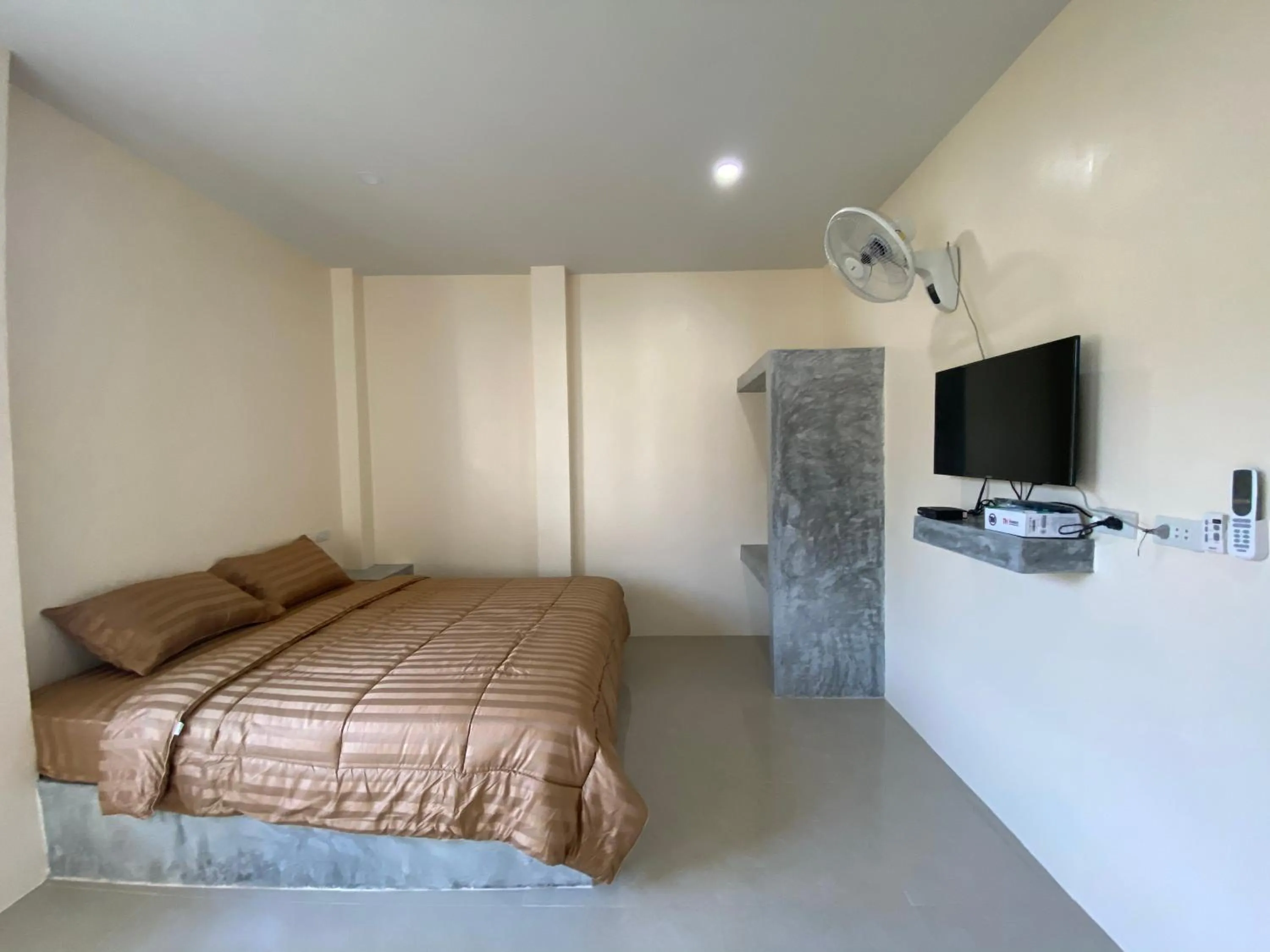 Photo of the whole room, Bed in Budchui Guesthouse