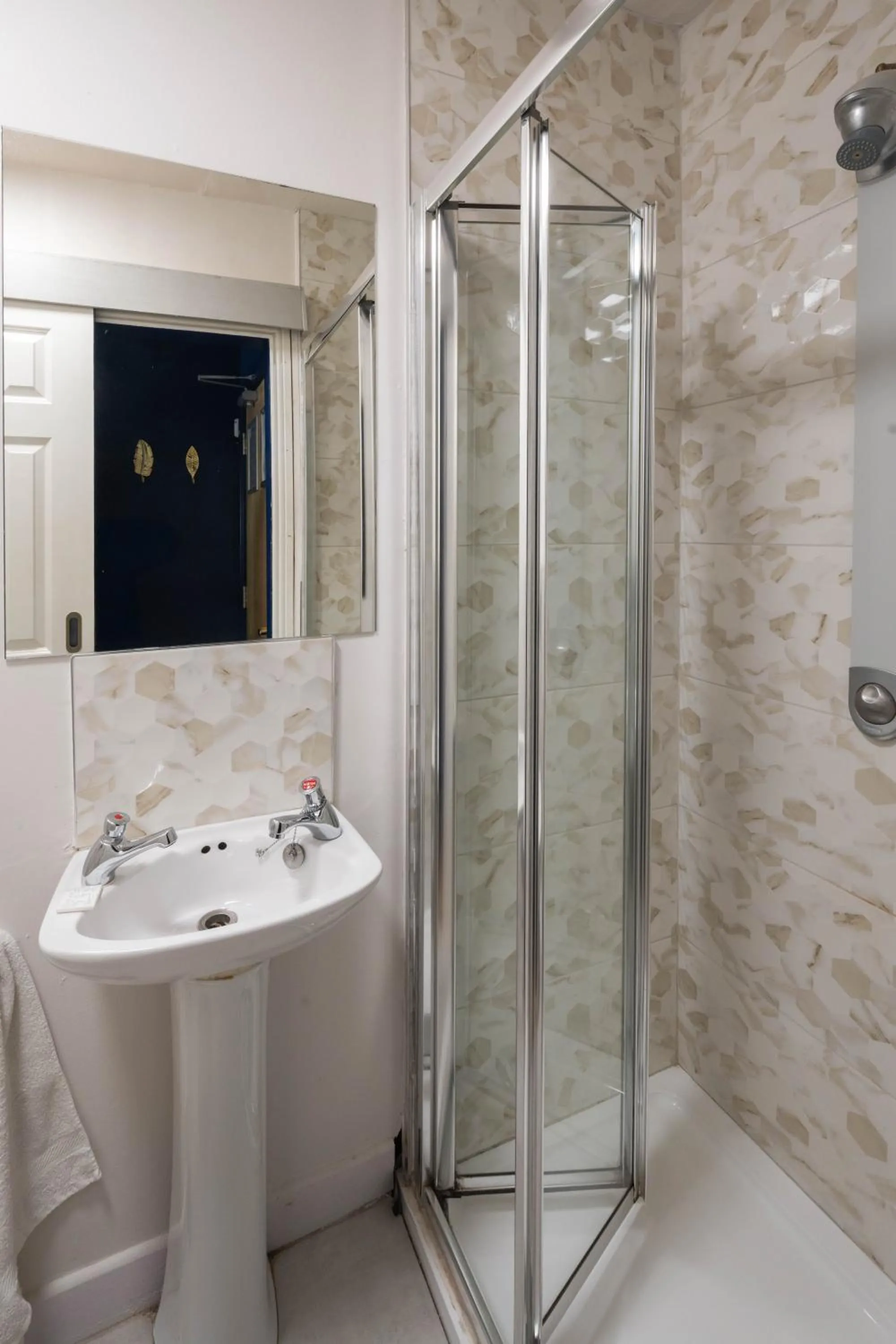 Sheilas Tourist Hostel