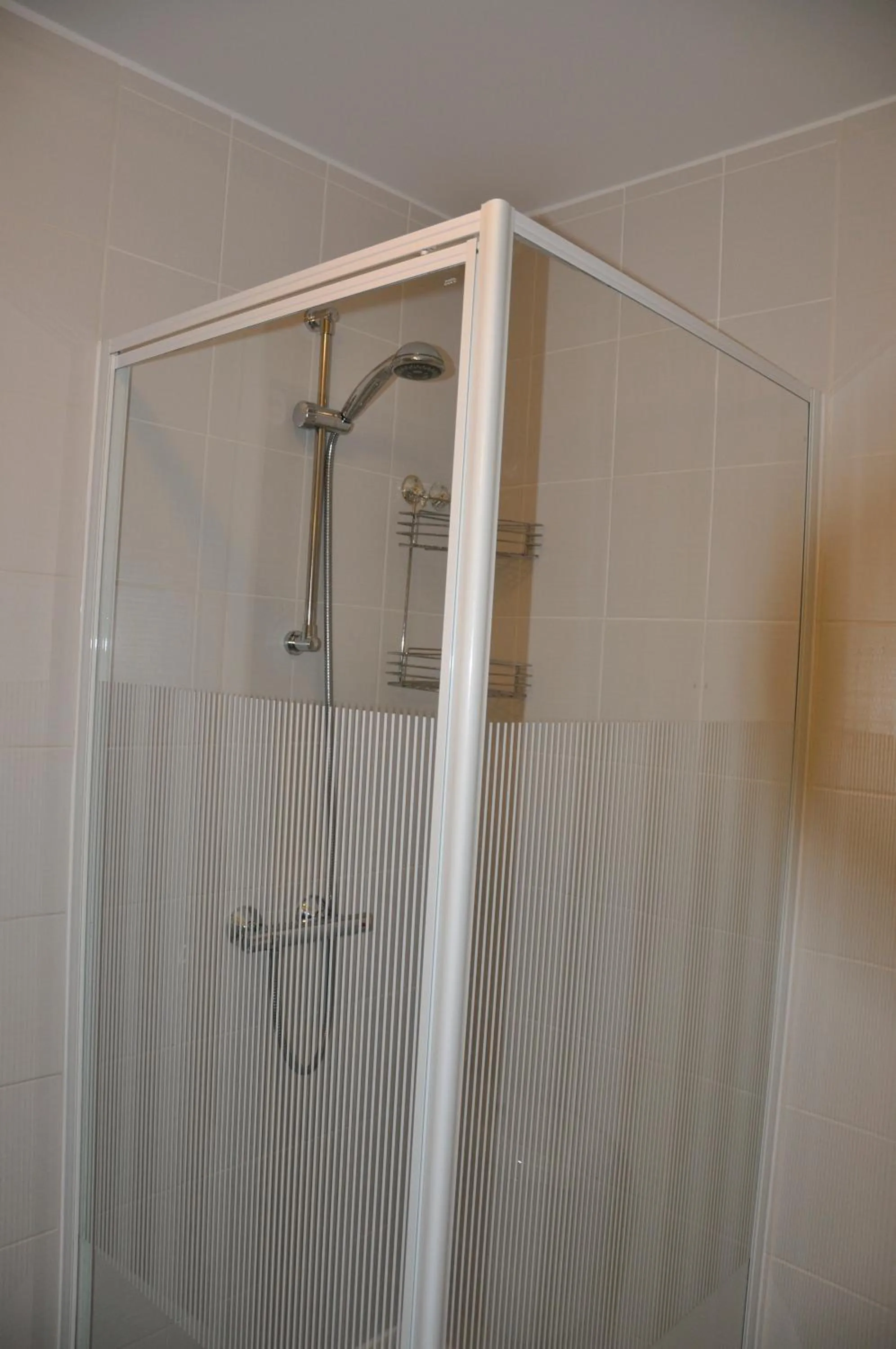 Shower in Apartment Franky