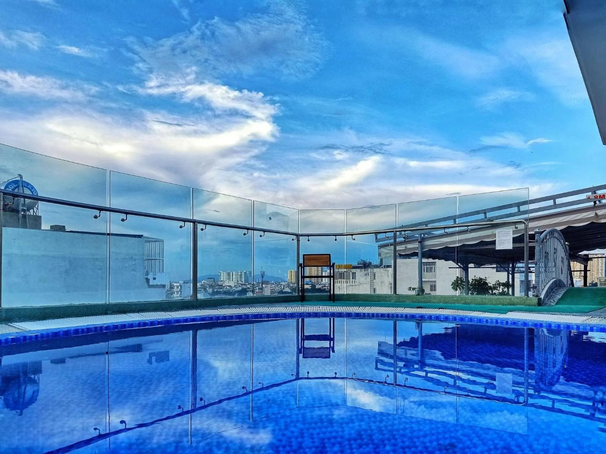 Swimming pool in BH Residence Inn Hotel & Apartment