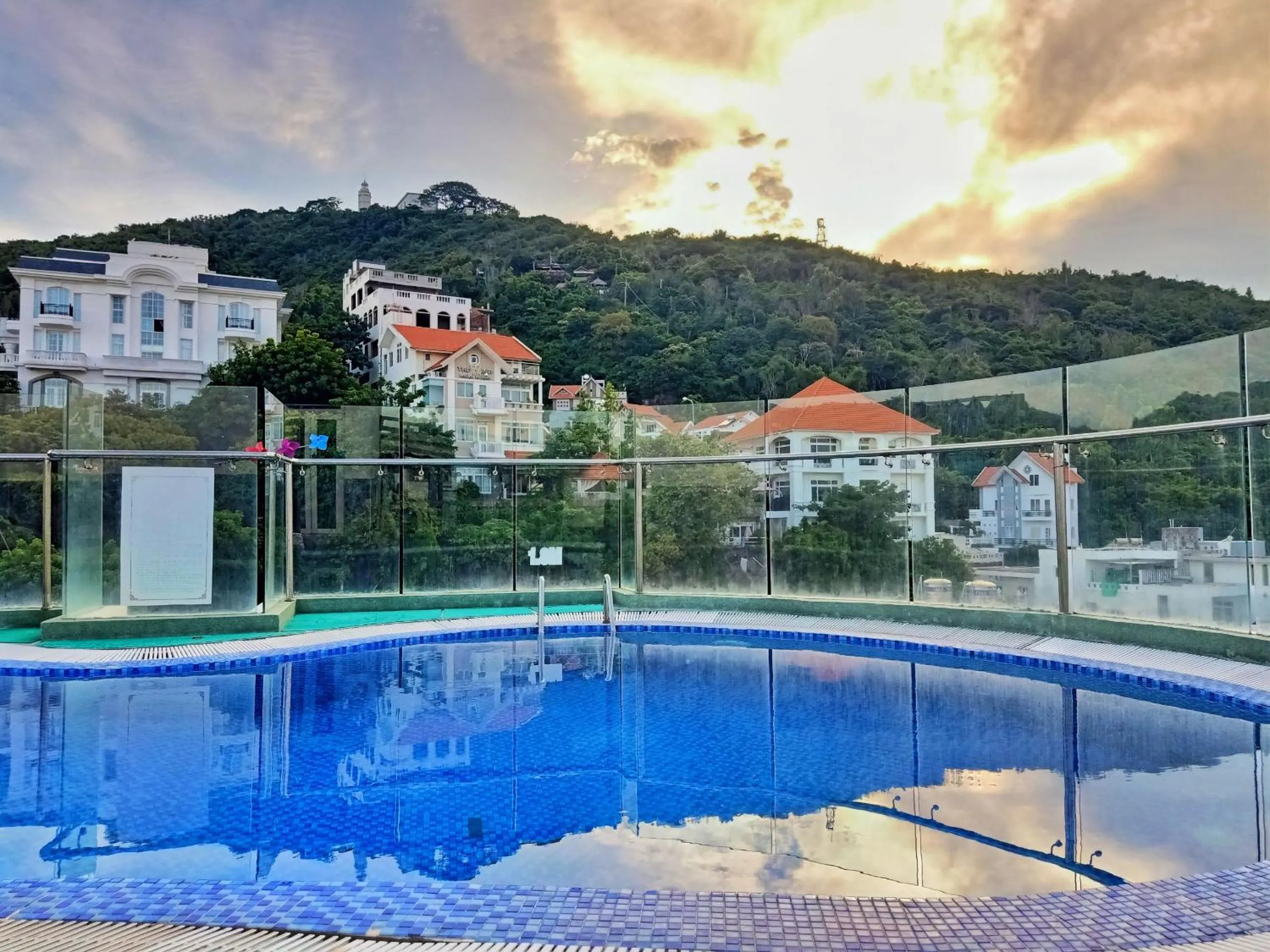 BH Residence Inn Hotel & Apartment
