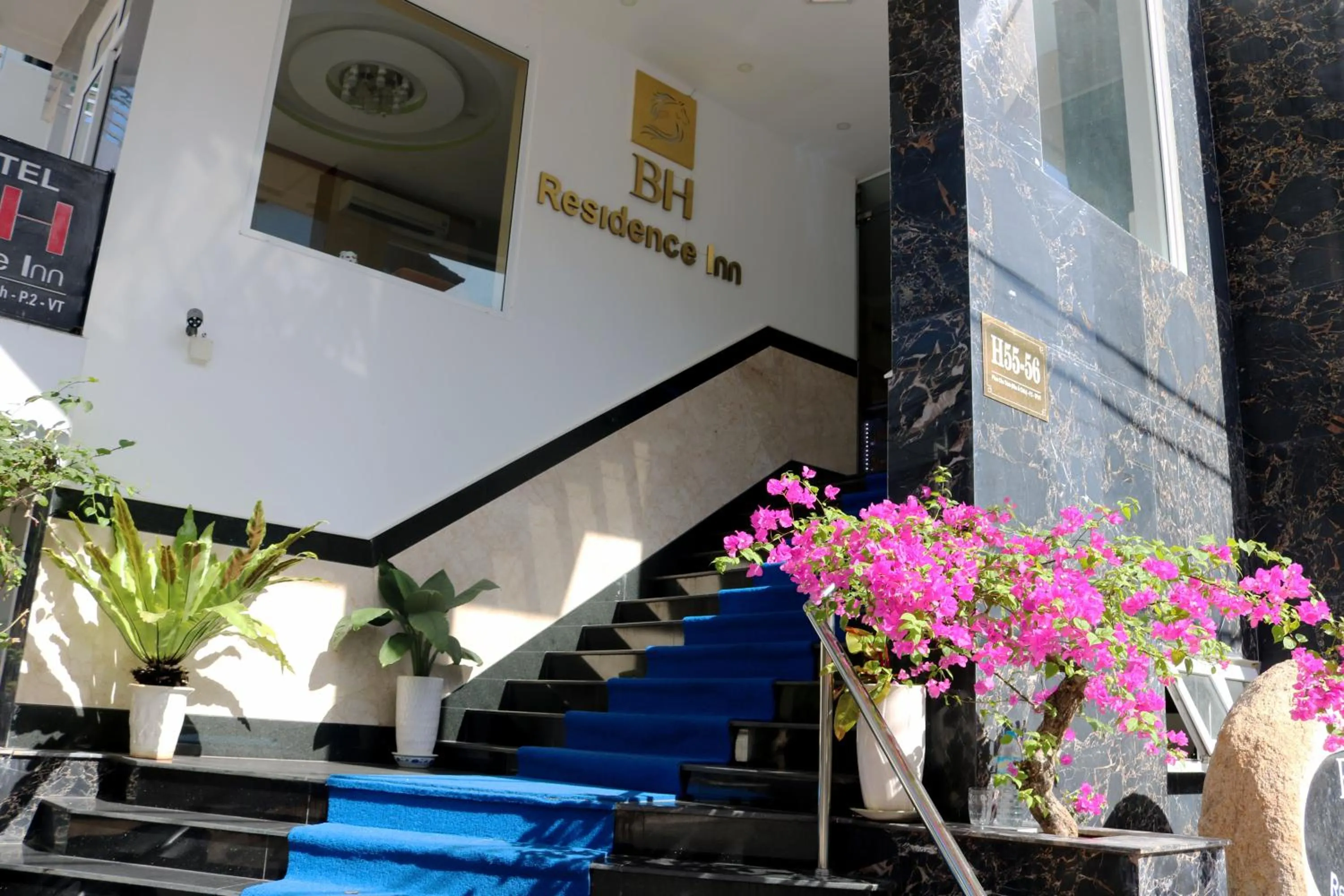Facade/entrance in BH Residence Inn Hotel & Apartment