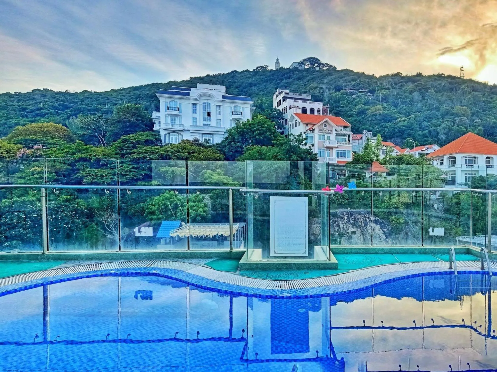 Swimming pool in BH Residence Inn Hotel & Apartment