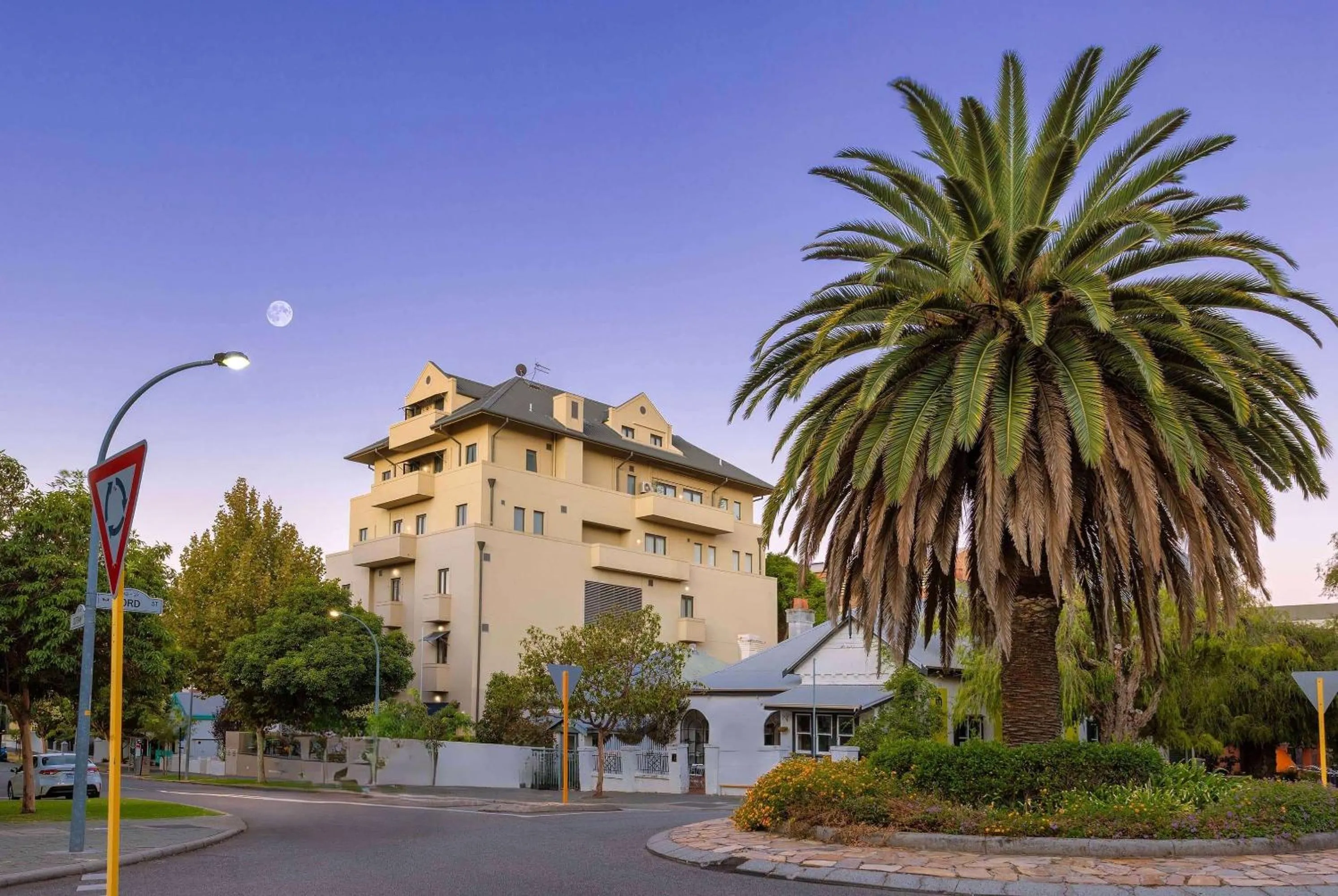 Property building in Club Wyndham Perth, Trademark Collection by Wyndham