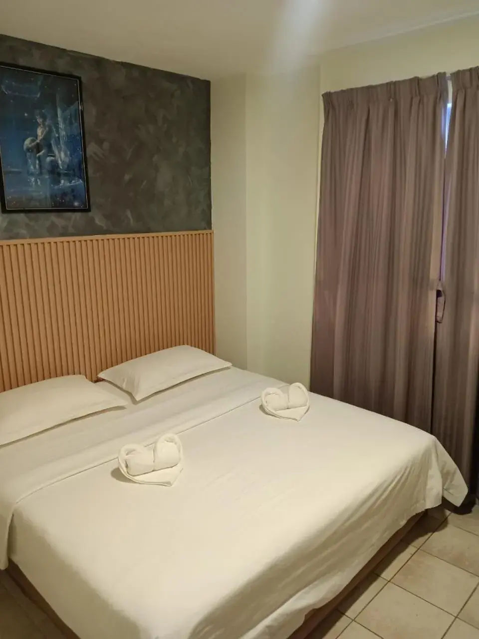 Bed in Five Hotel Bed in Five Hotel