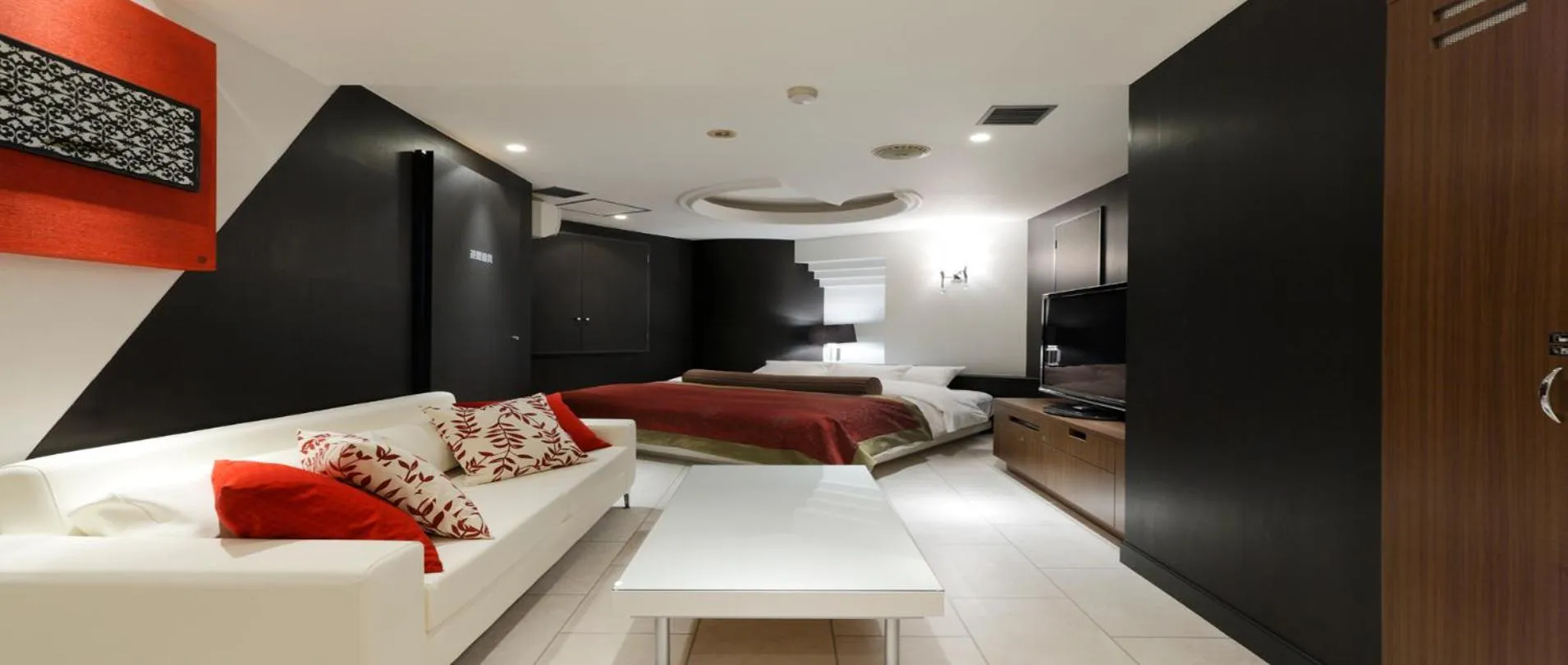 Lobby or reception, Bed in Hotel VARKIN