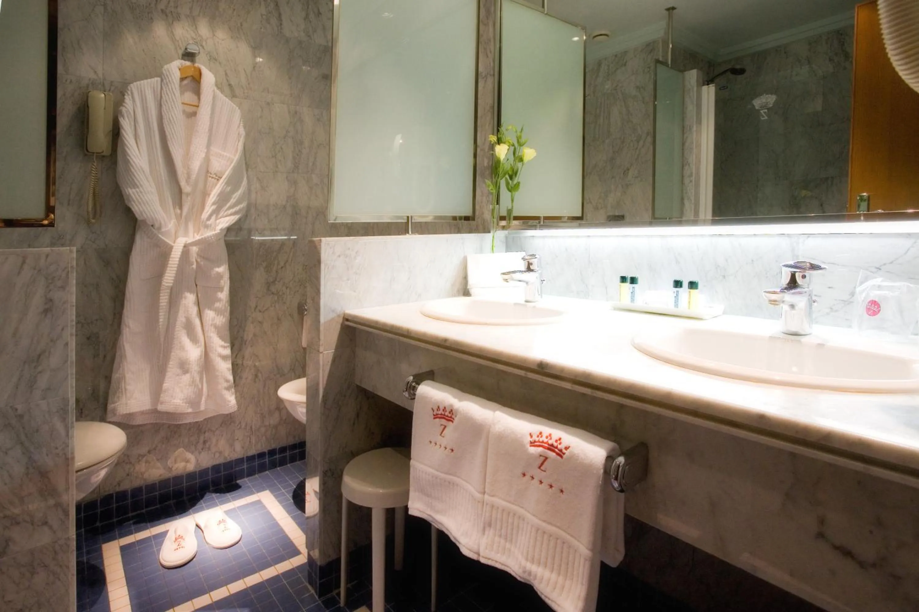 Bathroom in Hotel Palafox