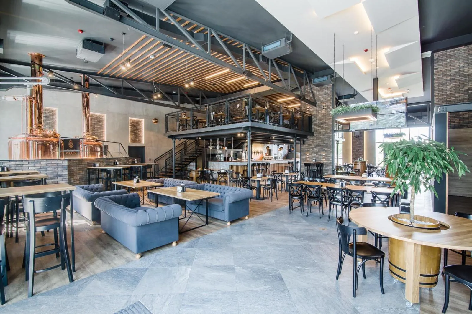 Restaurant/places to eat in Hotel Browar Wiatr