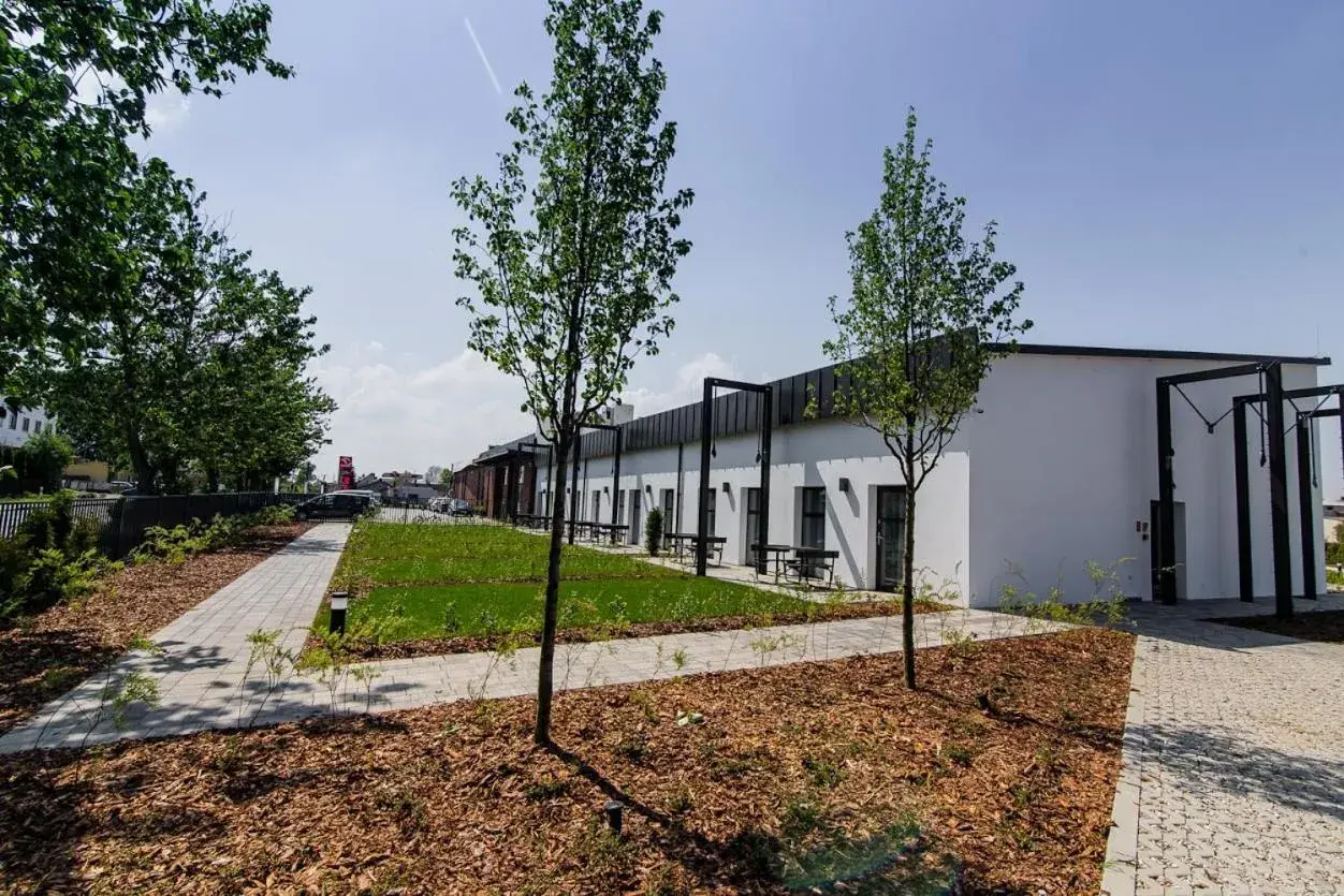 Double or Twin Room with Mezzanine and Garden View in Hotel Browar Wiatr Double or Twin Room with Mezzanine and Garden View in Hotel Browar Wiatr