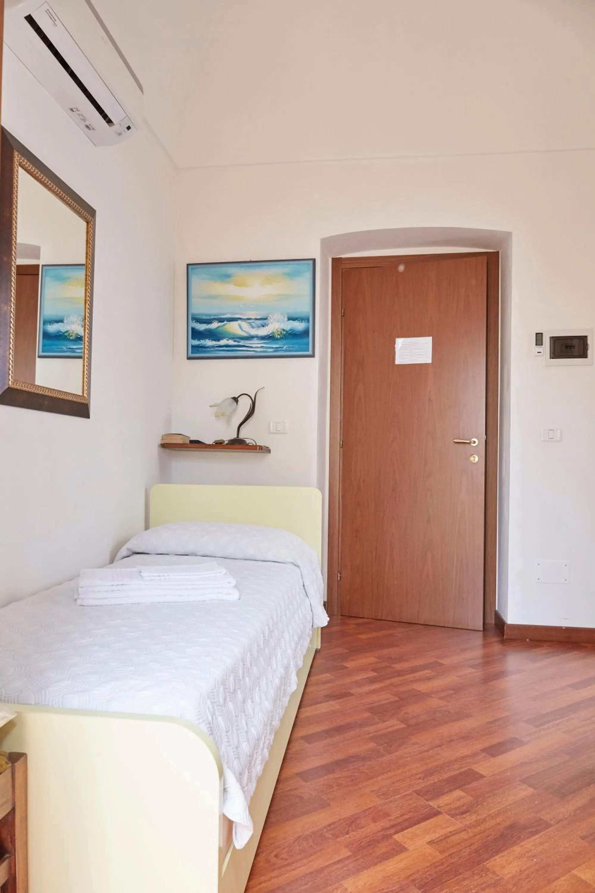 Photo of the whole room, Bed in Il Peschiciano