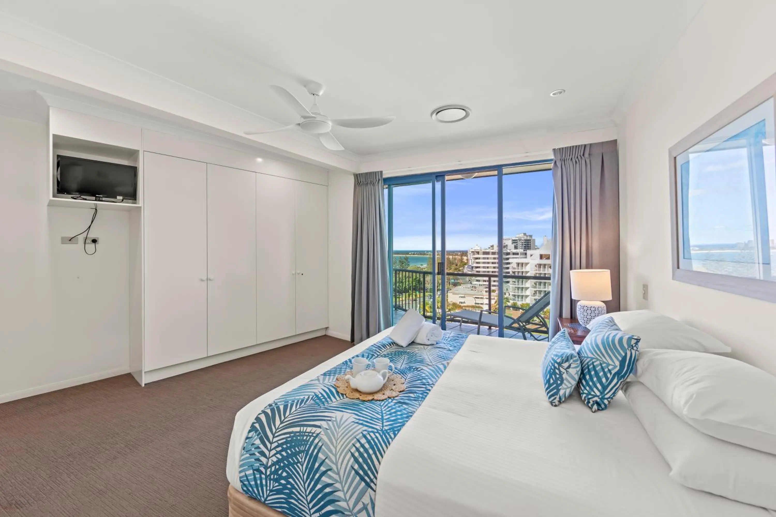 Bed in Alexandra on the Pacific