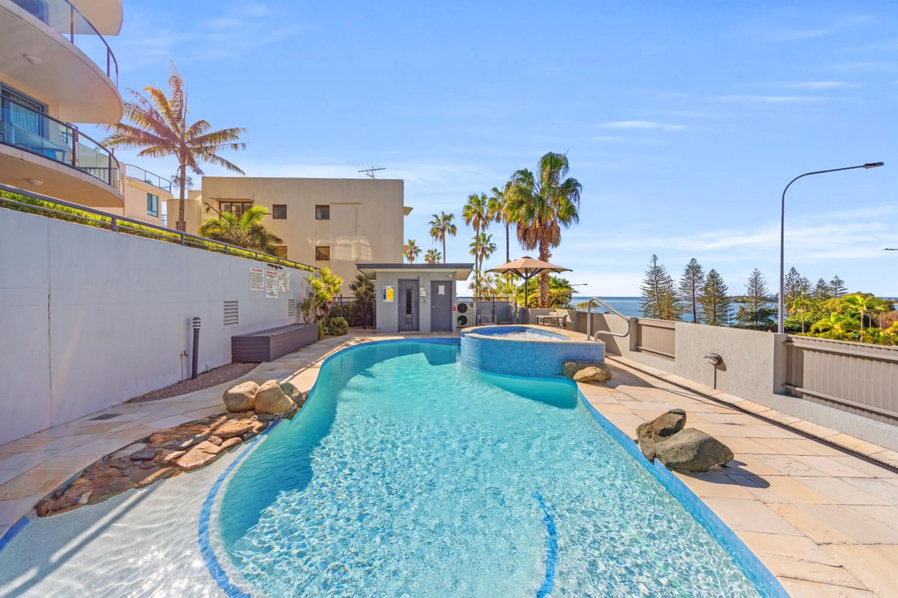 Swimming pool in Alexandra on the Pacific