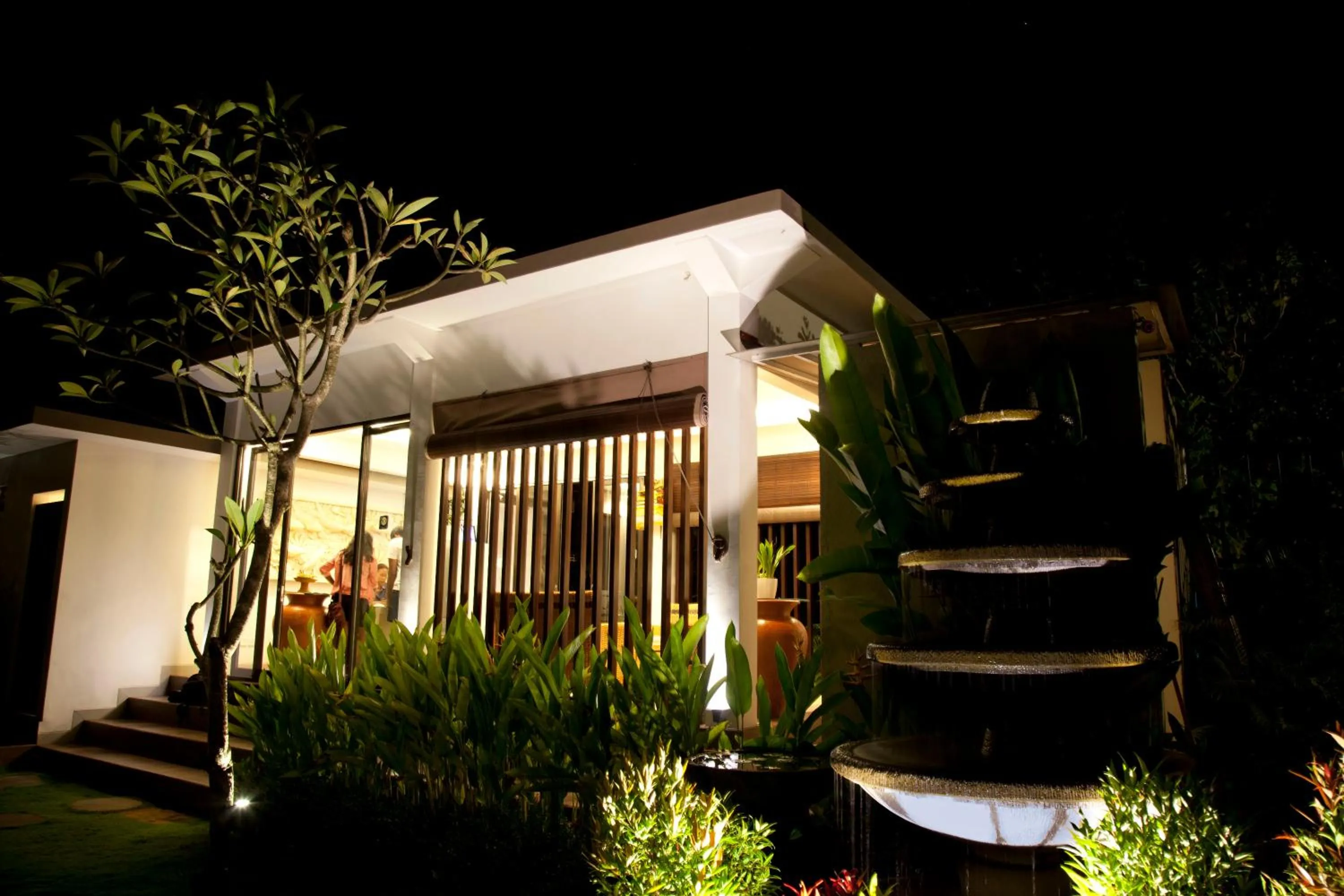 Night in Muaya Villa