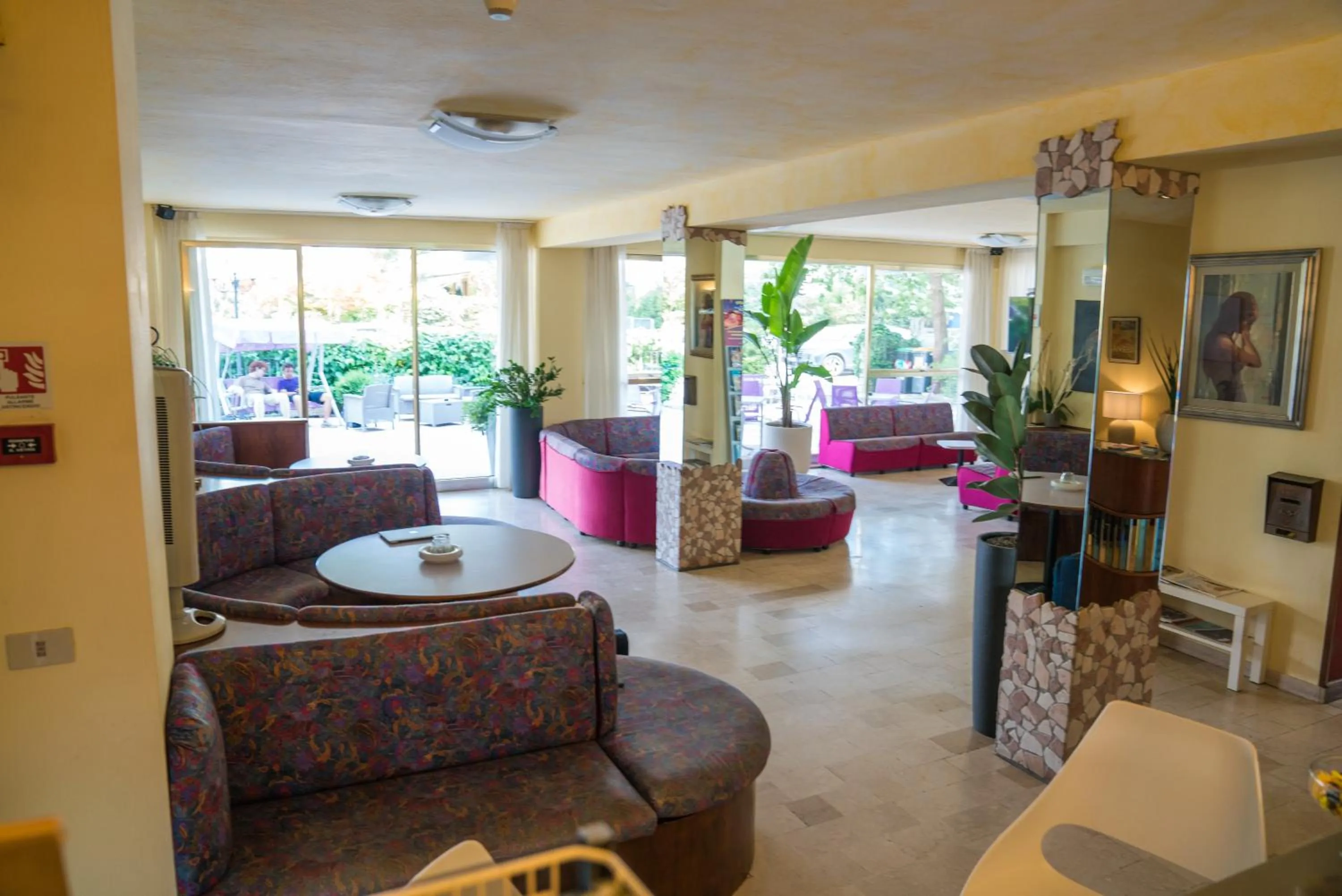 Lobby or reception in Hotel Singapore