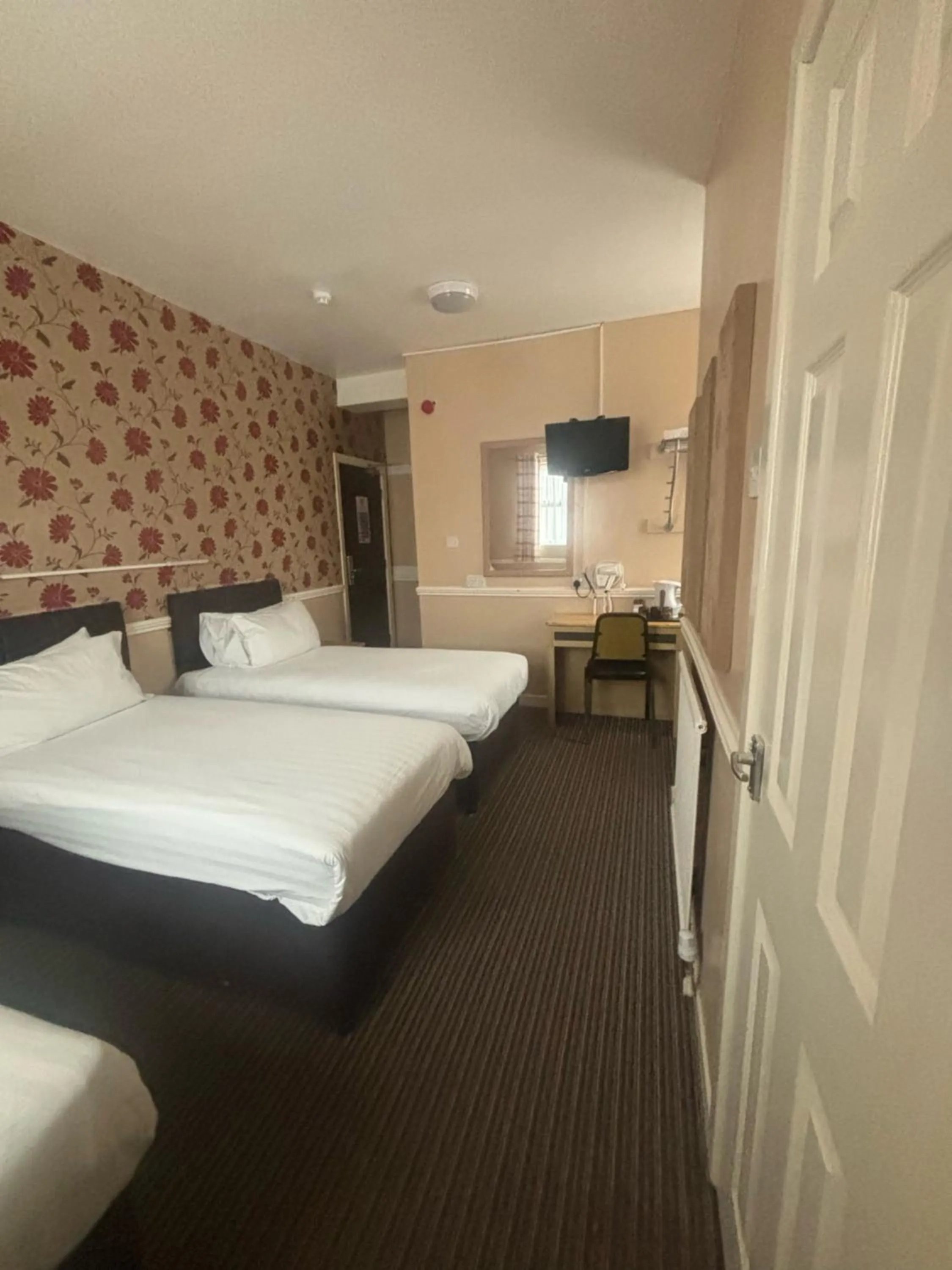 Photo of the whole room, Bed in The Lawton