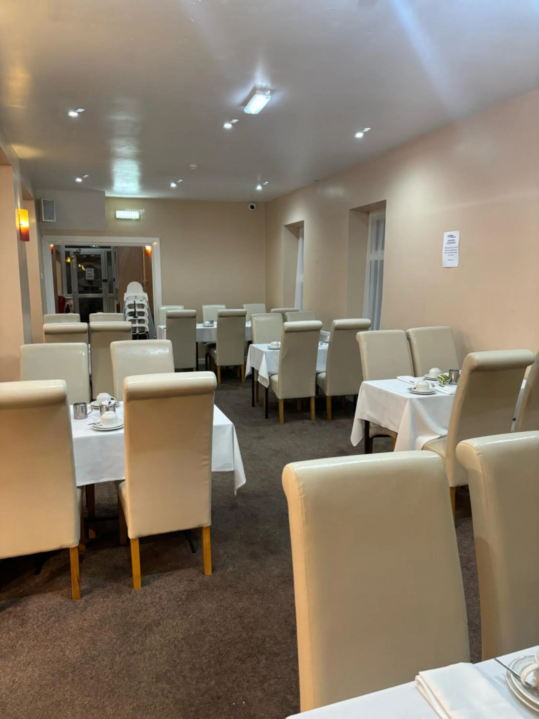 Restaurant/places to eat in The Lawton