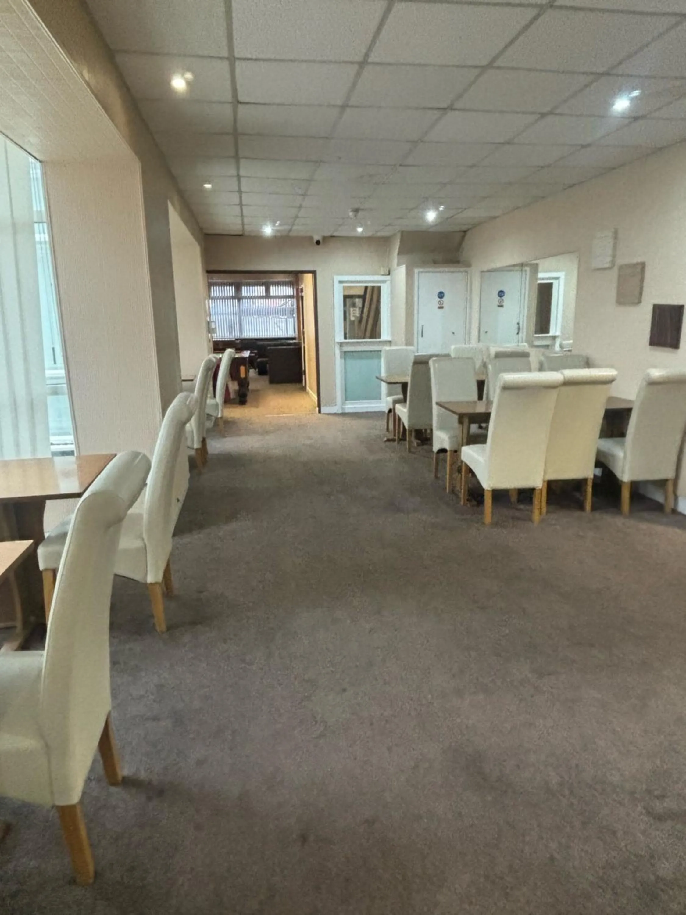 Restaurant/places to eat in The Lawton