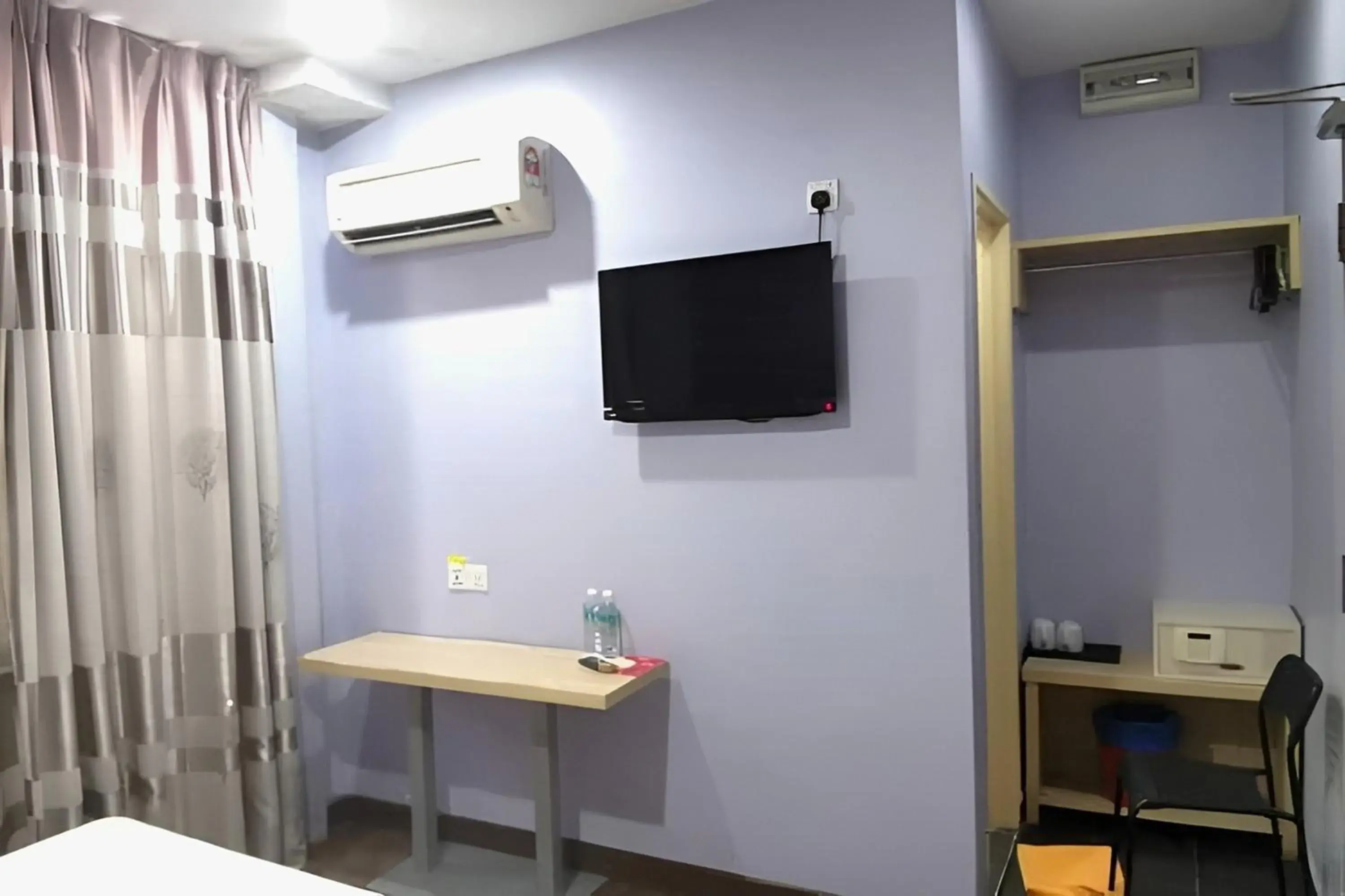 Bed in YP Boutique Hotel, Paradigm Mall Petaling Jaya Bed in YP Boutique Hotel, Paradigm Mall Petaling Jaya