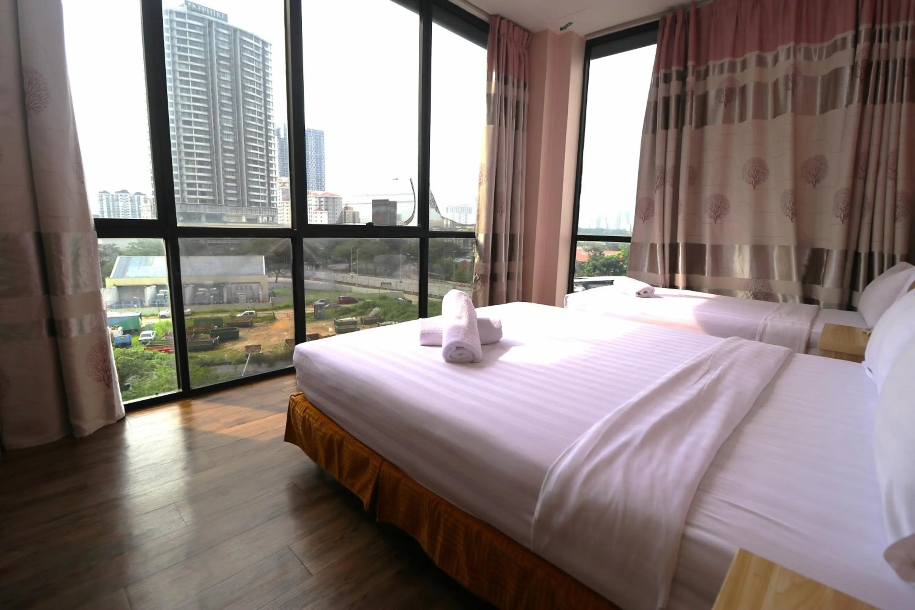 Bed in YP Boutique Hotel, Paradigm Mall Petaling Jaya