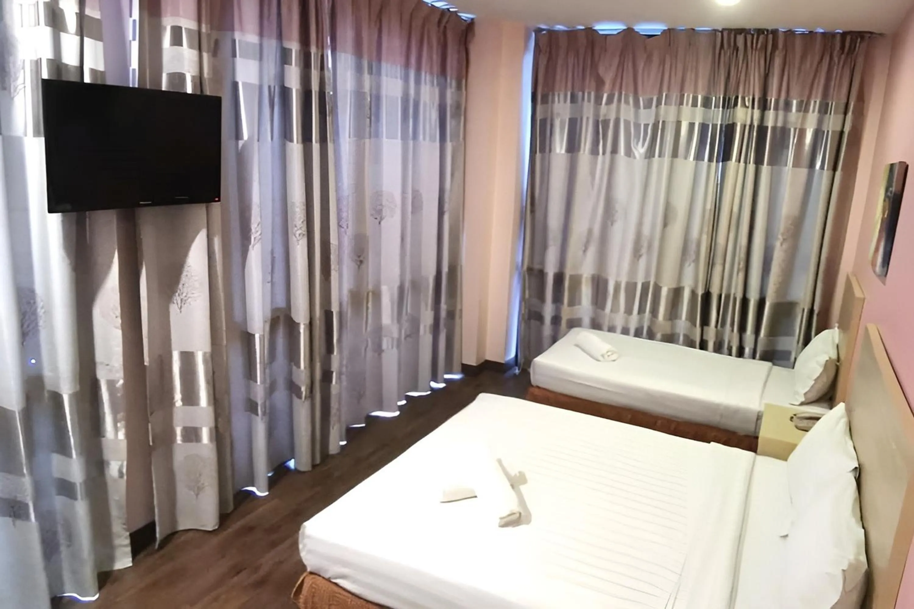 Bed in YP Boutique Hotel, Paradigm Mall Petaling Jaya