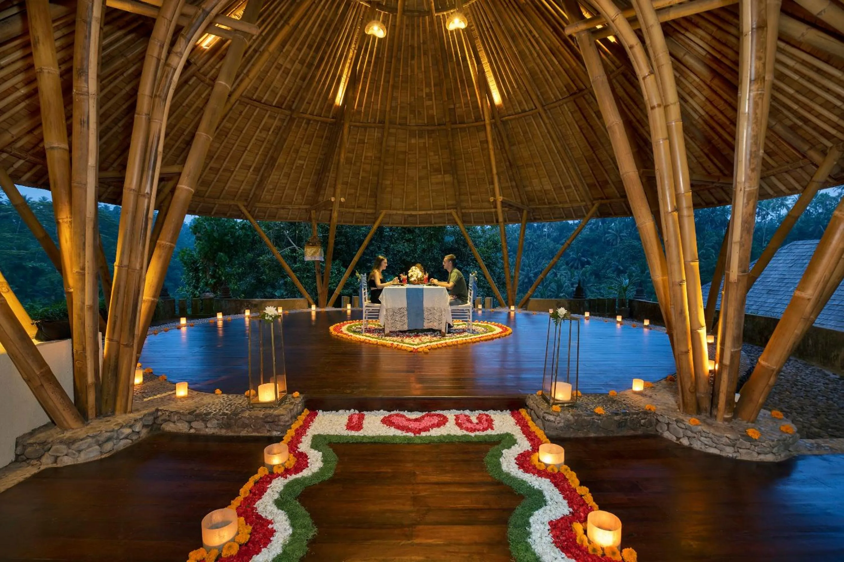 Restaurant/places to eat in Jannata Resort and Spa