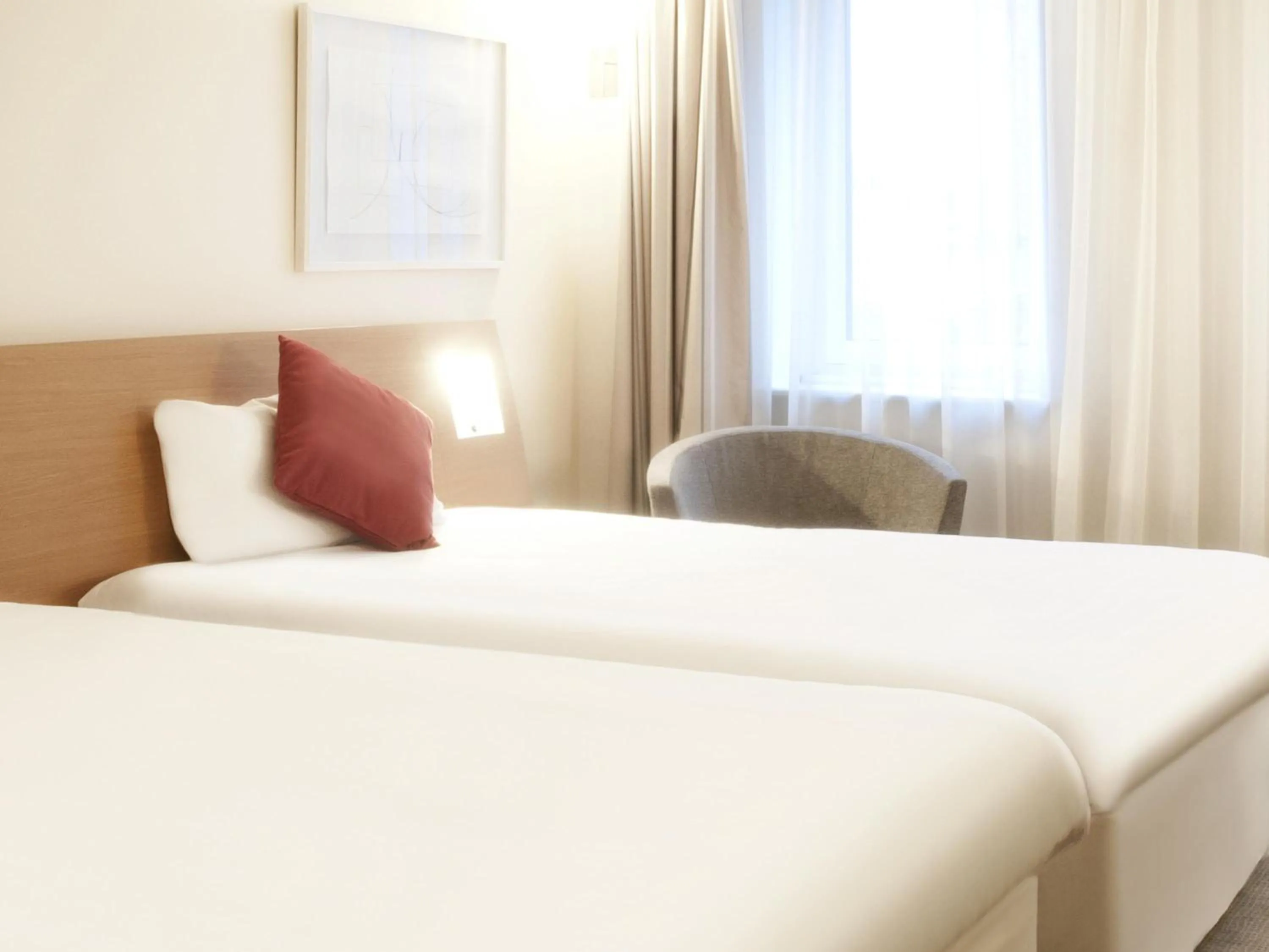 Bedroom, Bed in Novotel Liverpool Centre