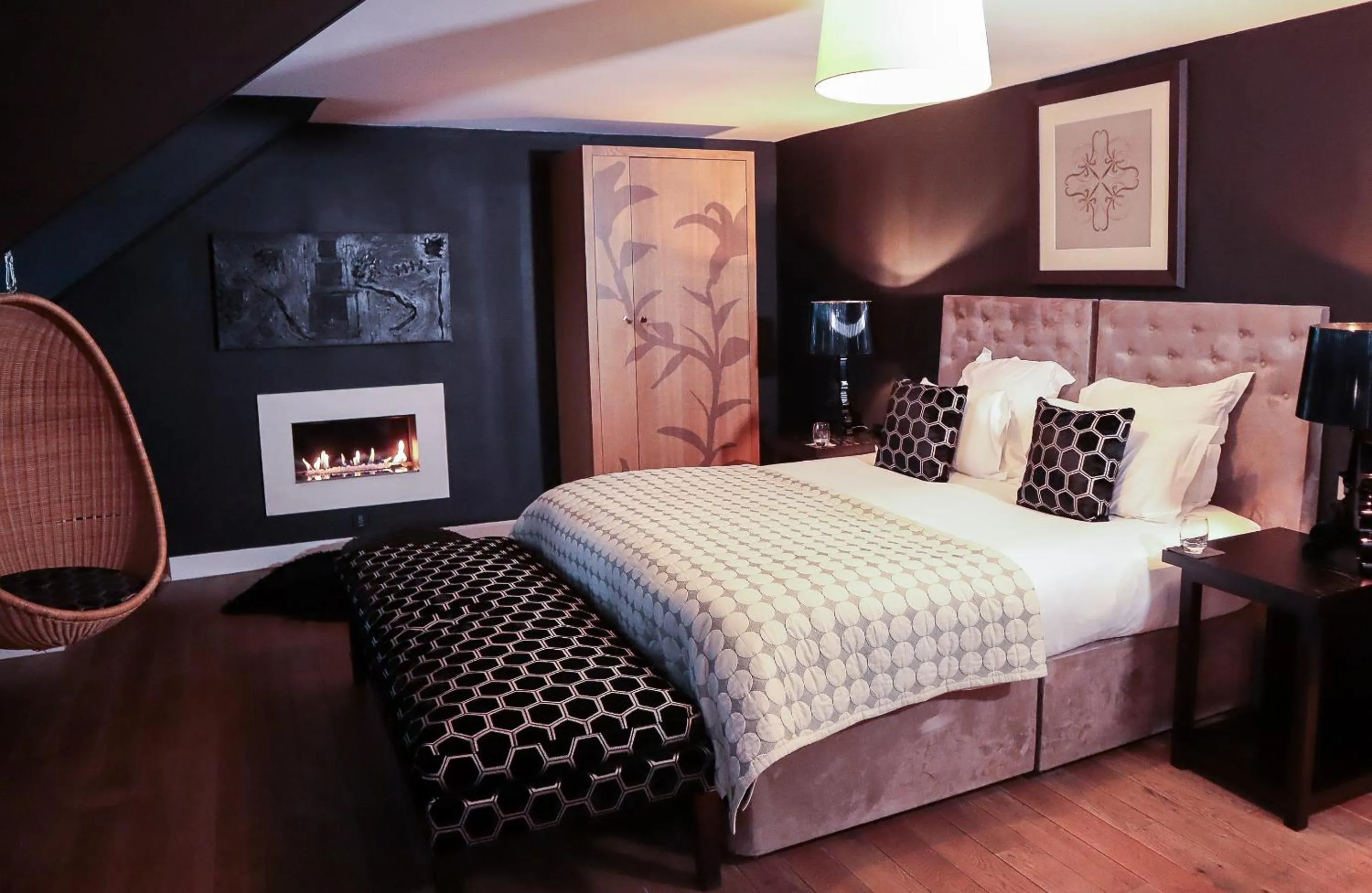 Bed in Tigerlily