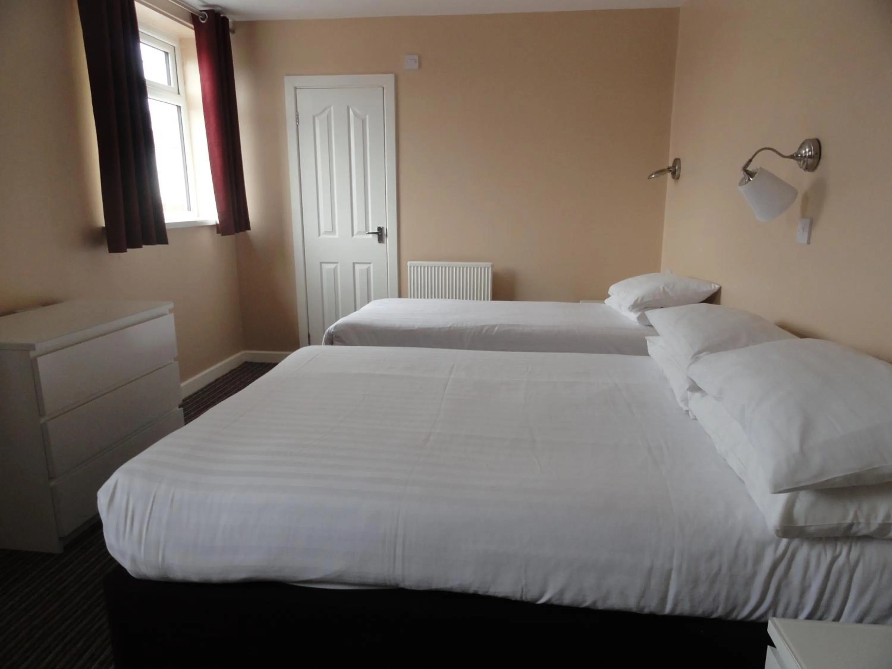 Bed in The Beechfield Hotel