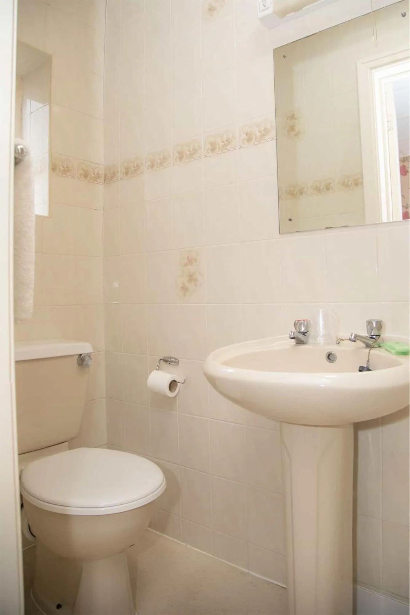 Bathroom in The Beechfield Hotel