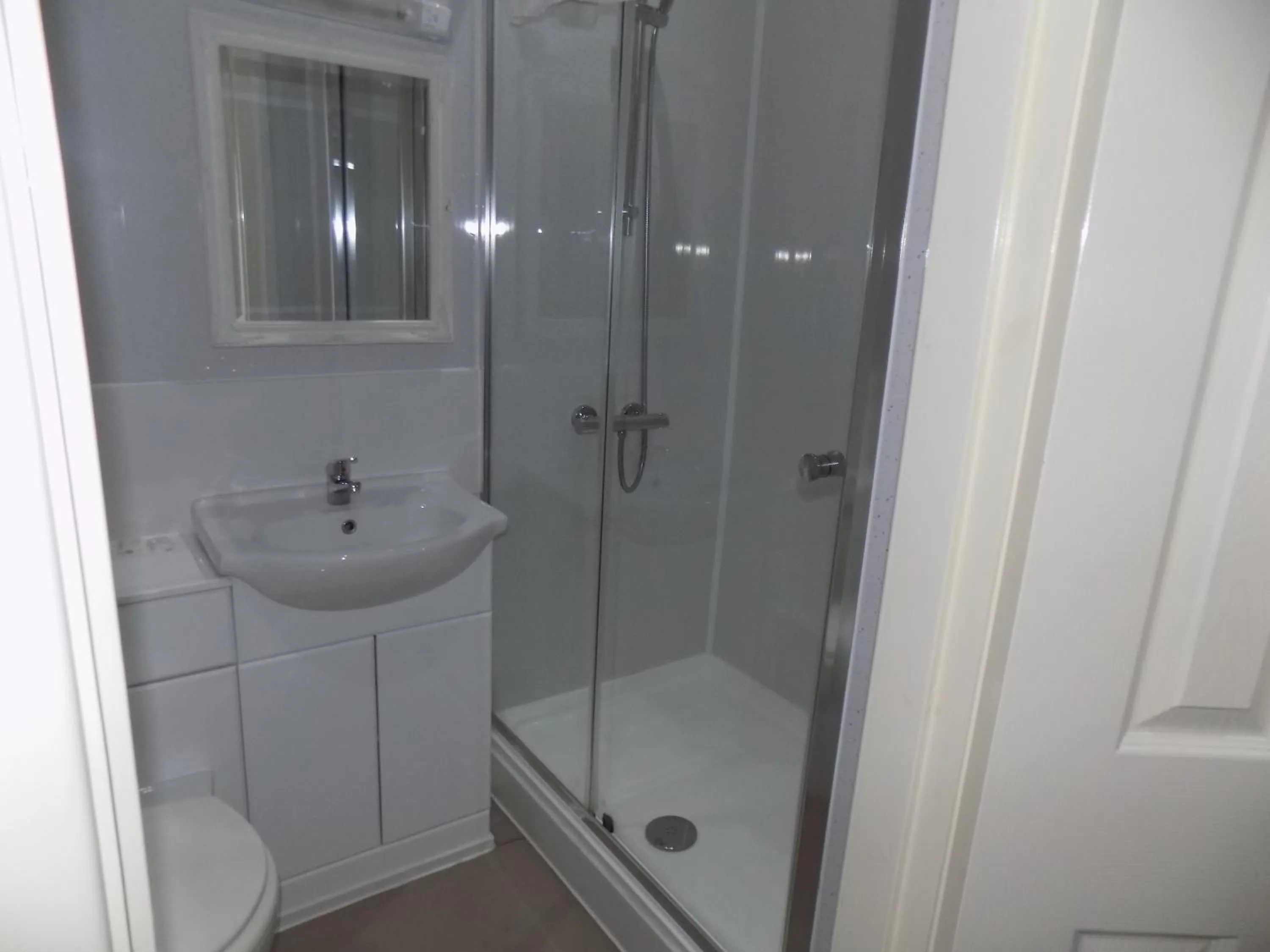 Bathroom in The Beechfield Hotel