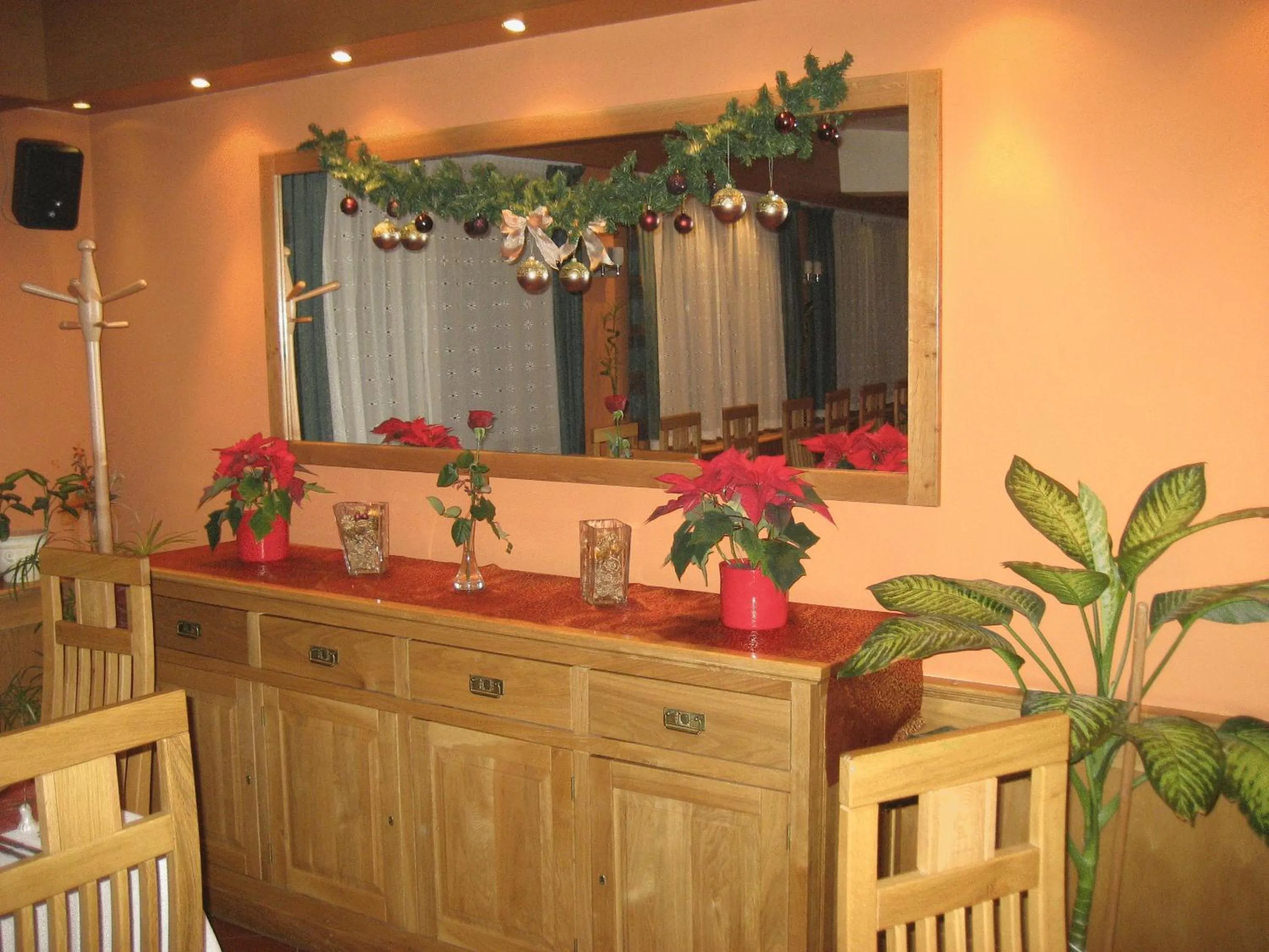 Restaurant/places to eat in Hotel - Restaurant Gonduzo