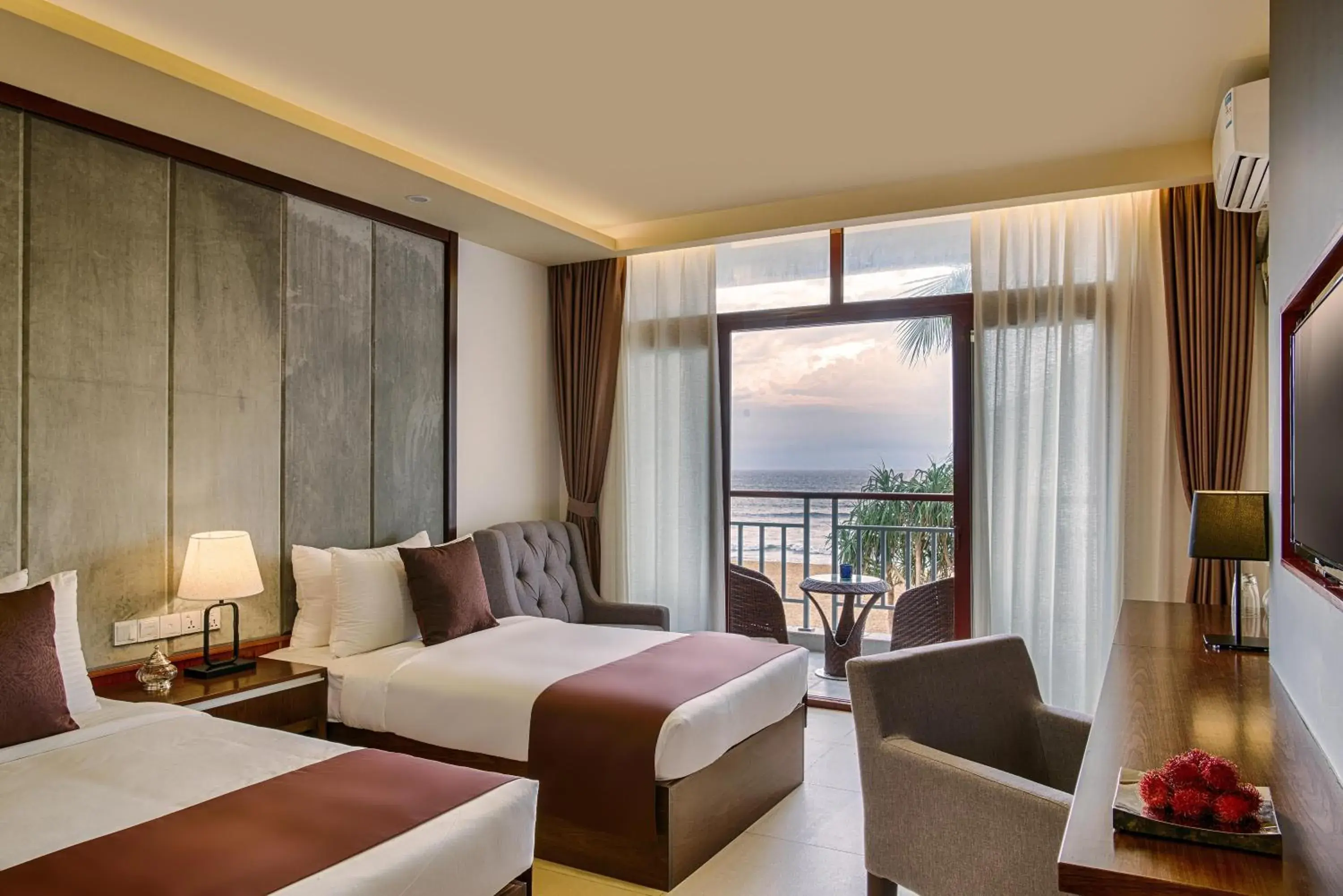 Patio, Bed in Jie Jie Beach Hotel Patio, Bed in Jie Jie Beach Hotel