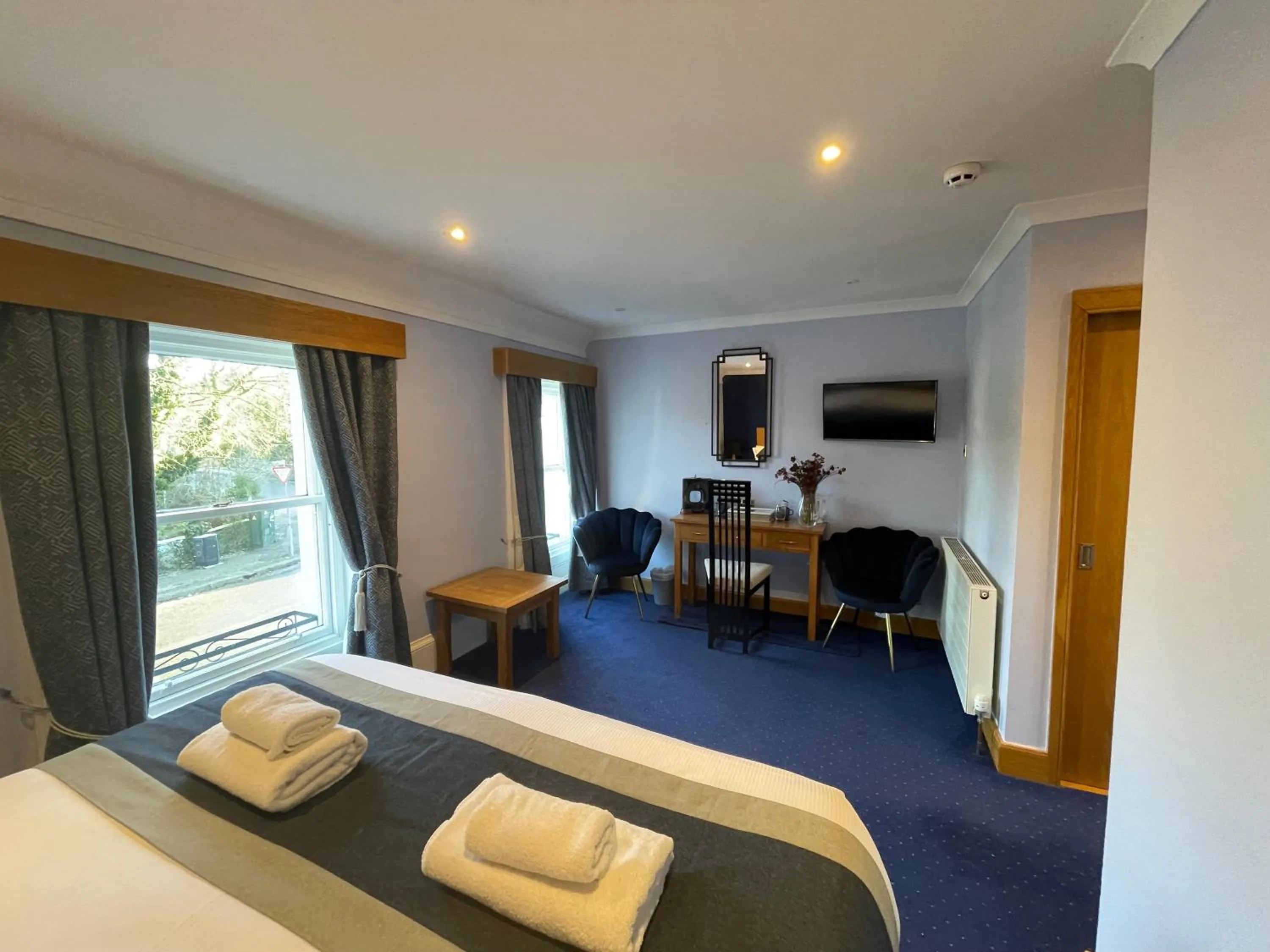 Bedroom, Bed in The Ship Inn - Winner Best Hotel Experience 2024 Visit Scotland