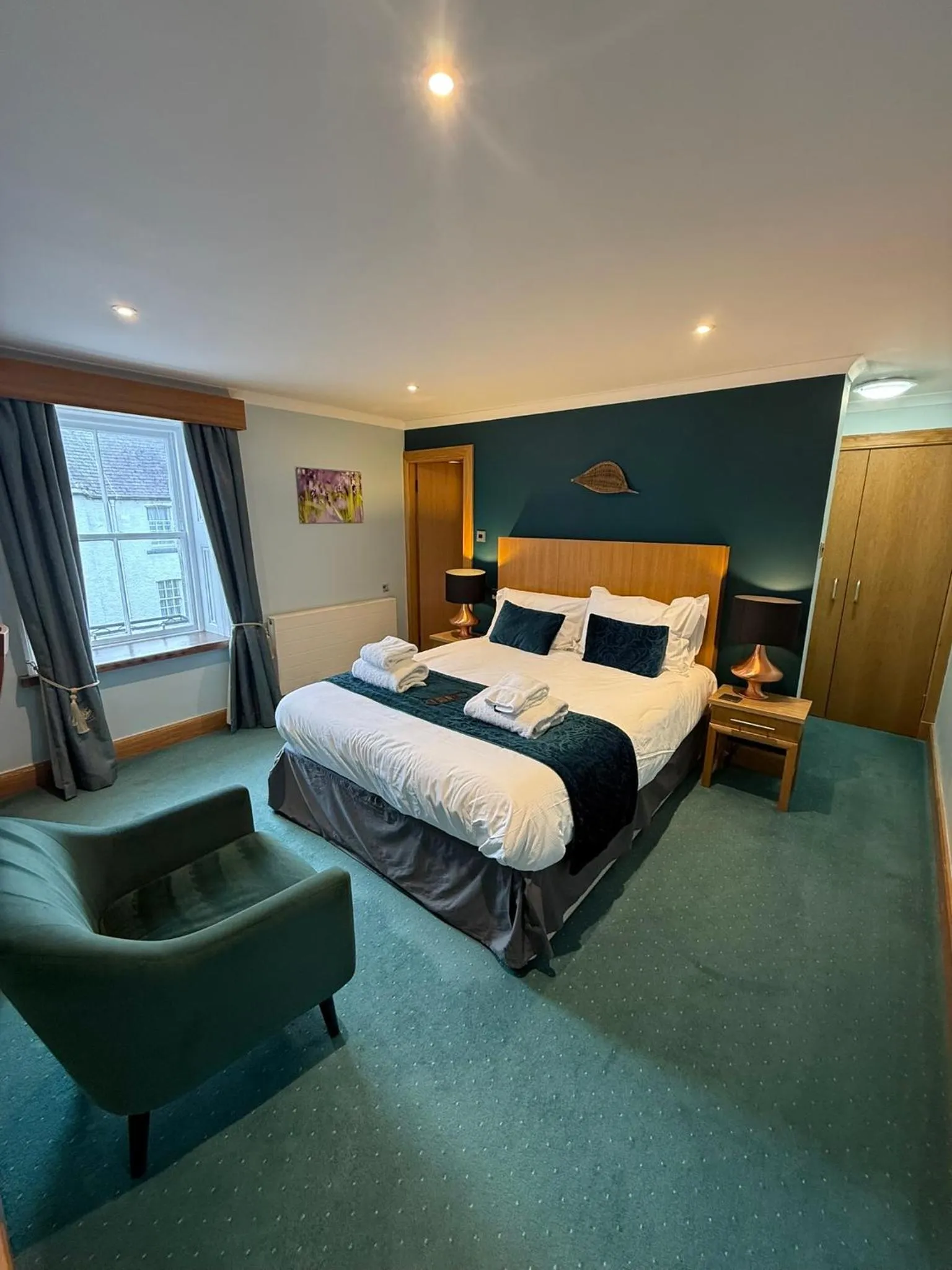 Bed in The Ship Inn - Winner Best Hotel Experience 2024 Visit Scotland