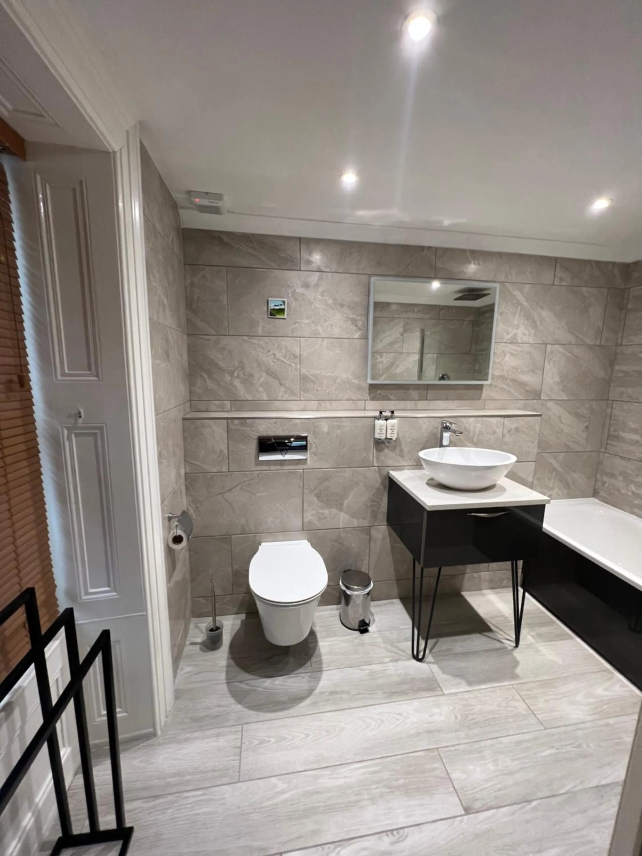 Bathroom in The Ship Inn - Winner Best Hotel Experience 2024 Visit Scotland