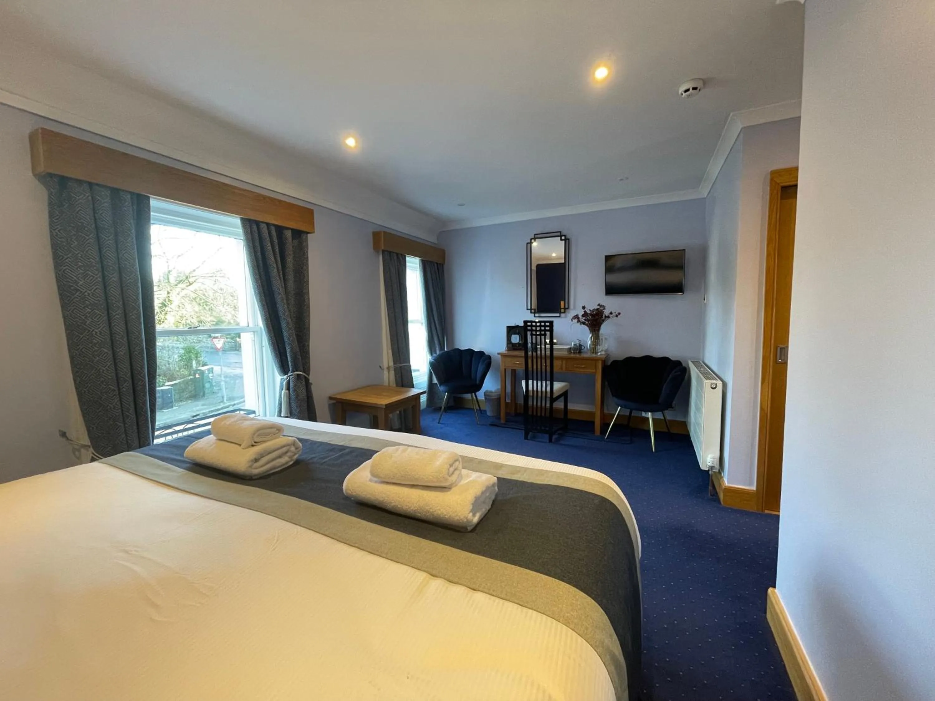 Bedroom, Bed in The Ship Inn - Winner Best Hotel Experience 2024 Visit Scotland