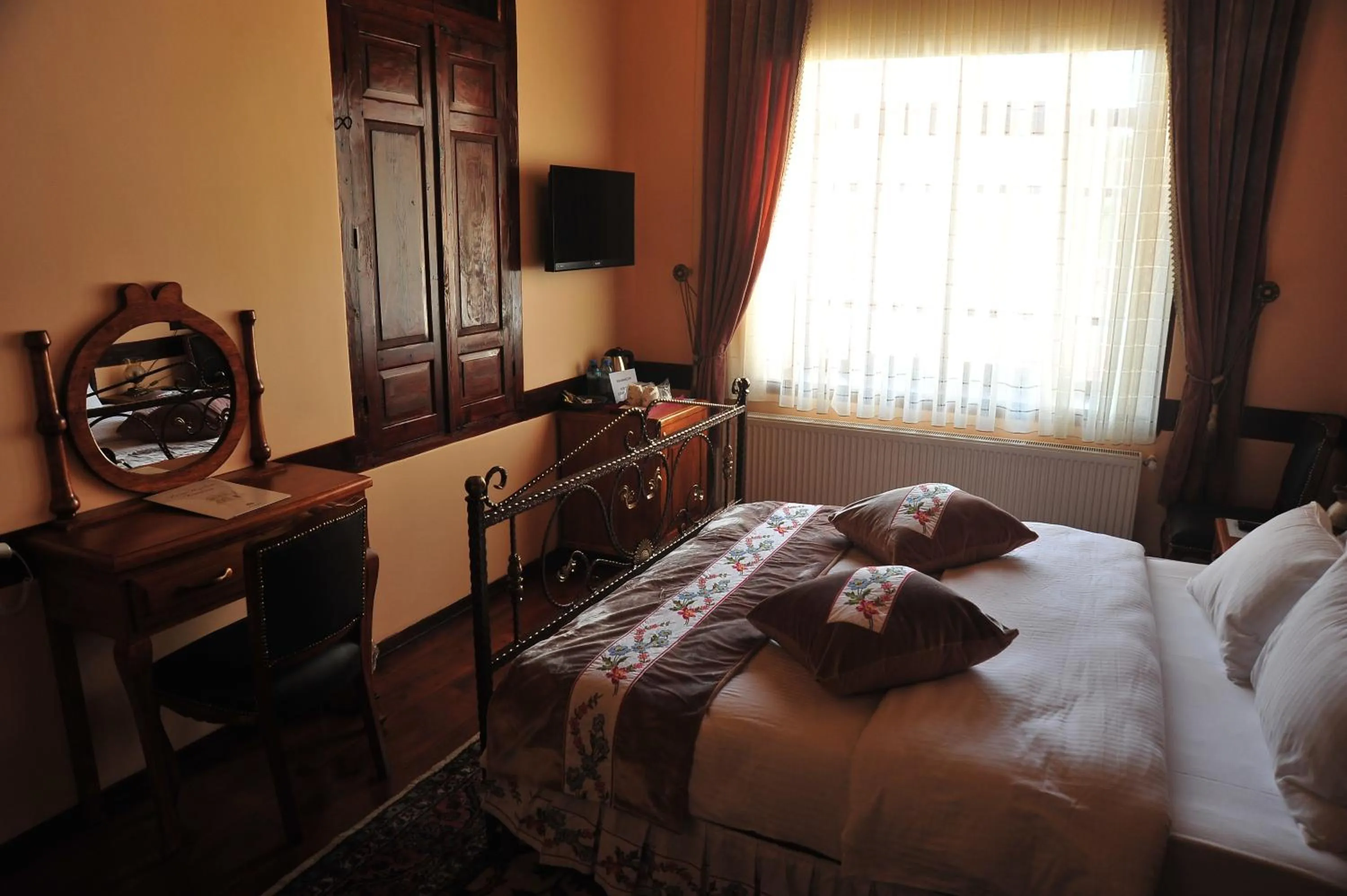 Decorative detail, Bed in Aksehir Butik Hotel