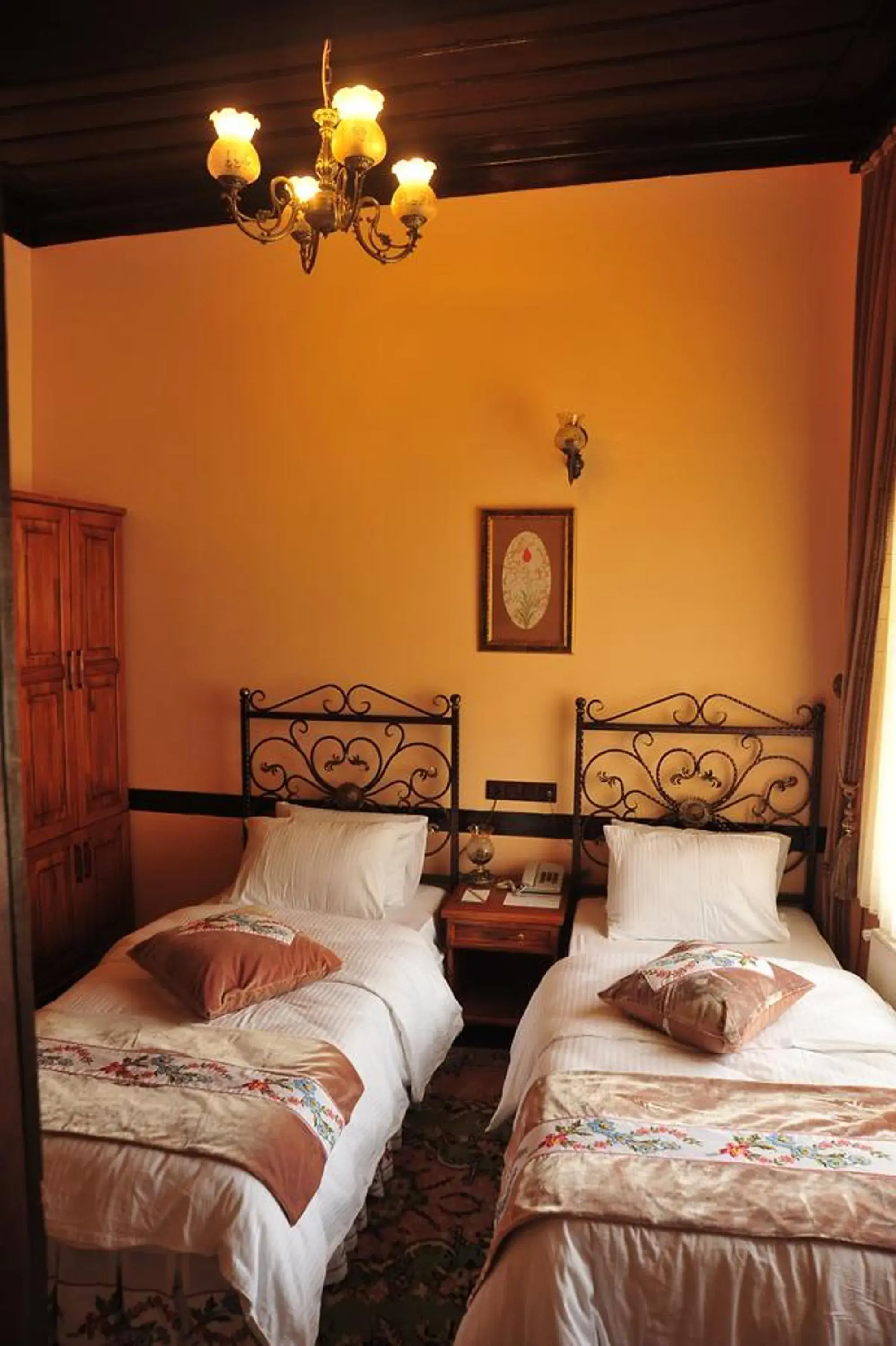 Decorative detail, Bed in Aksehir Butik Hotel-Hasan Muallim Konukevi Decorative detail, Bed in Aksehir Butik Hotel-Hasan Muallim Konukevi