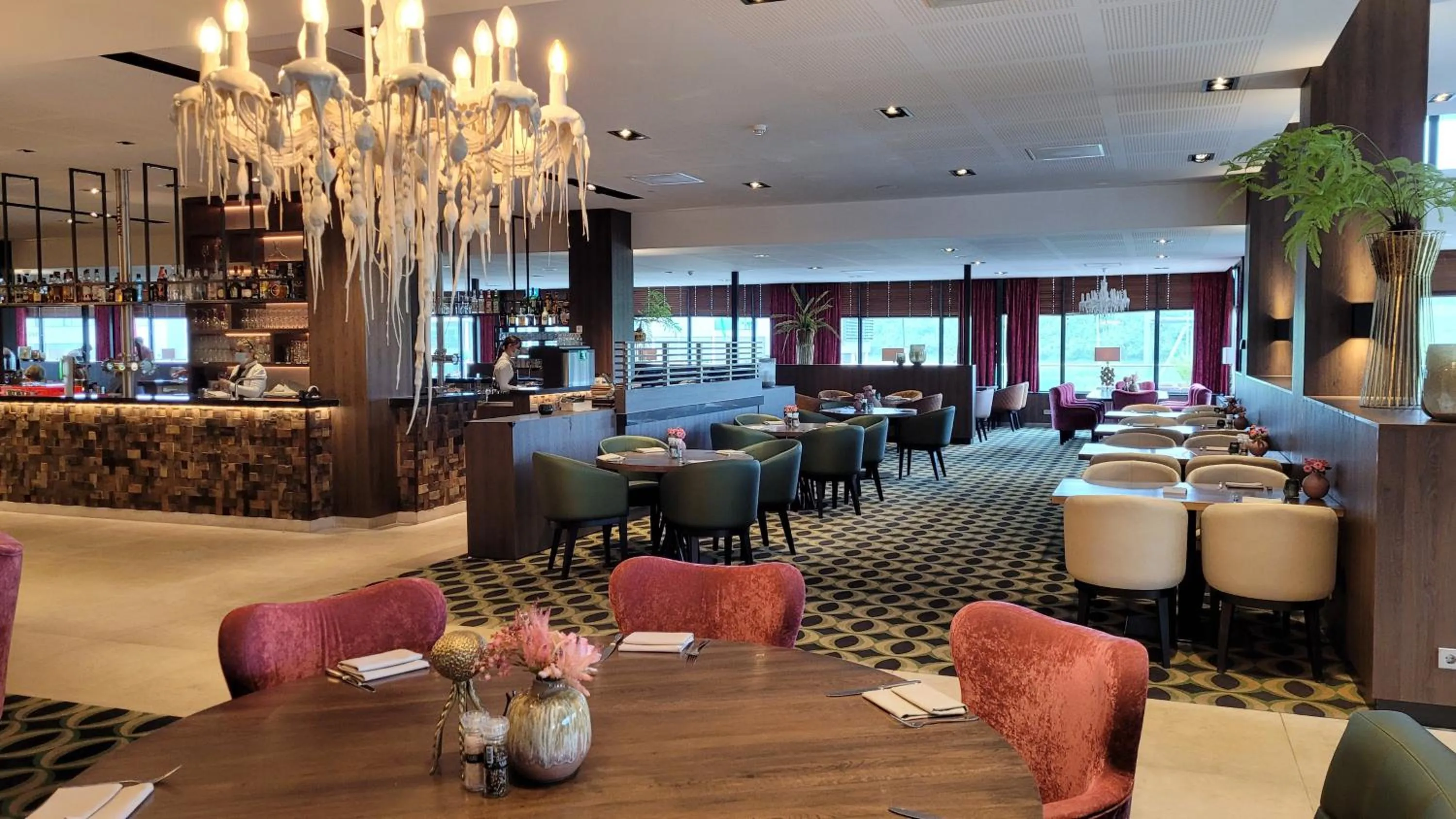Restaurant/places to eat in Van der Valk Hotel Oostzaan - Amsterdam