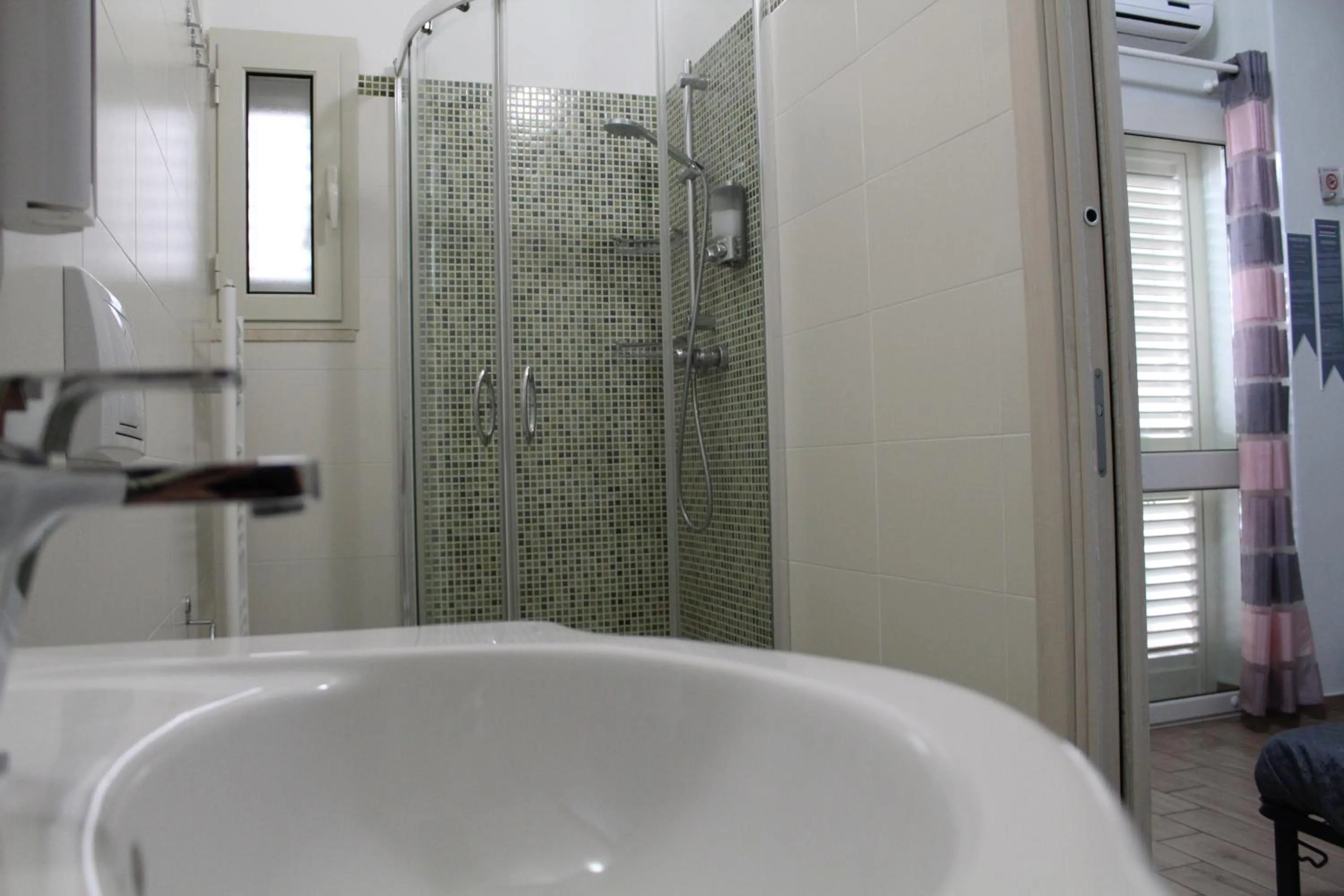 Bathroom in San Andreas Suites