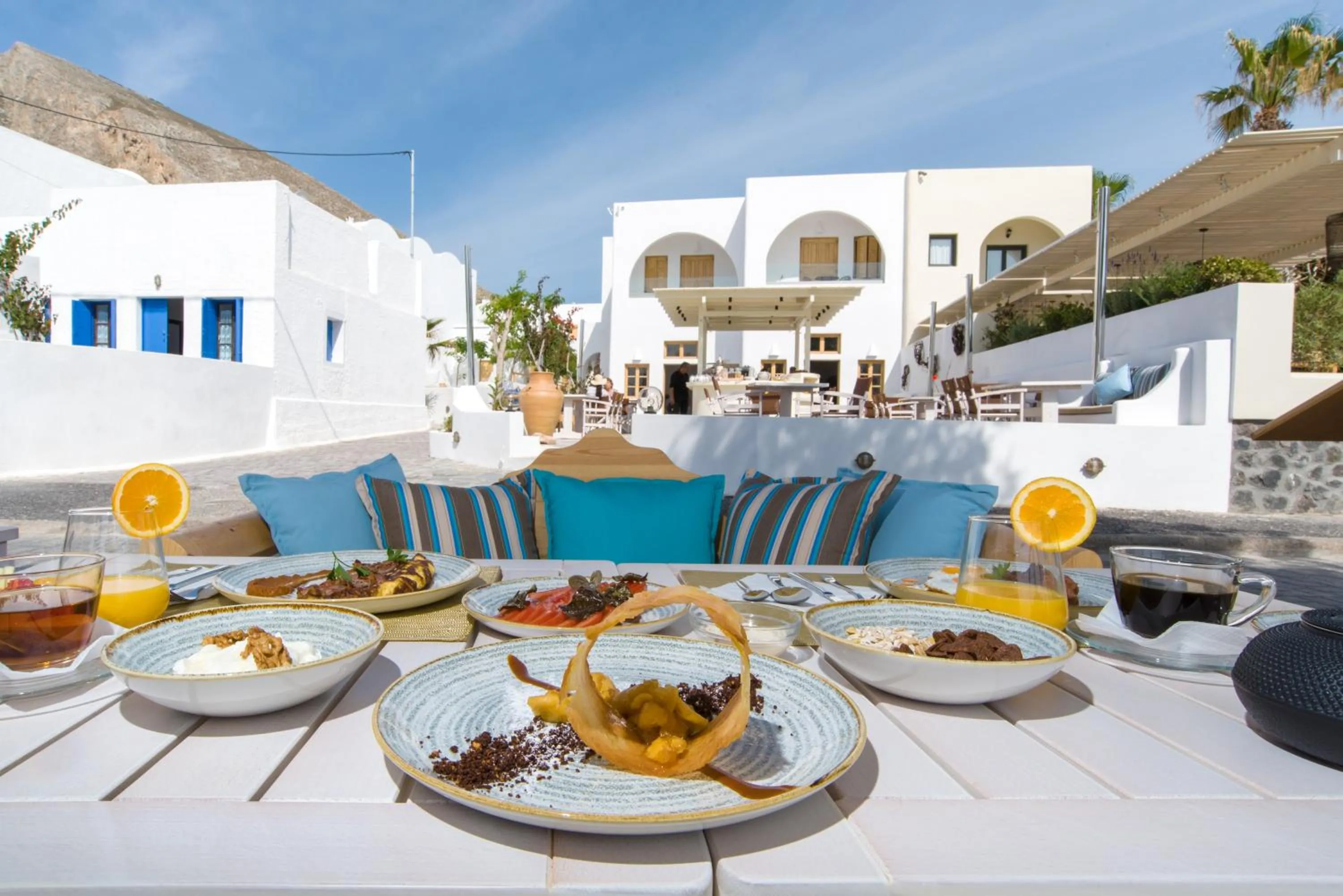 Restaurant/places to eat in Santorini Crystal Blue Boutique Hotel