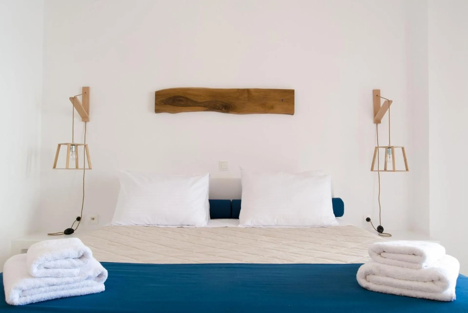 Bed in Santorini Crystal Blue Boutique Hotel