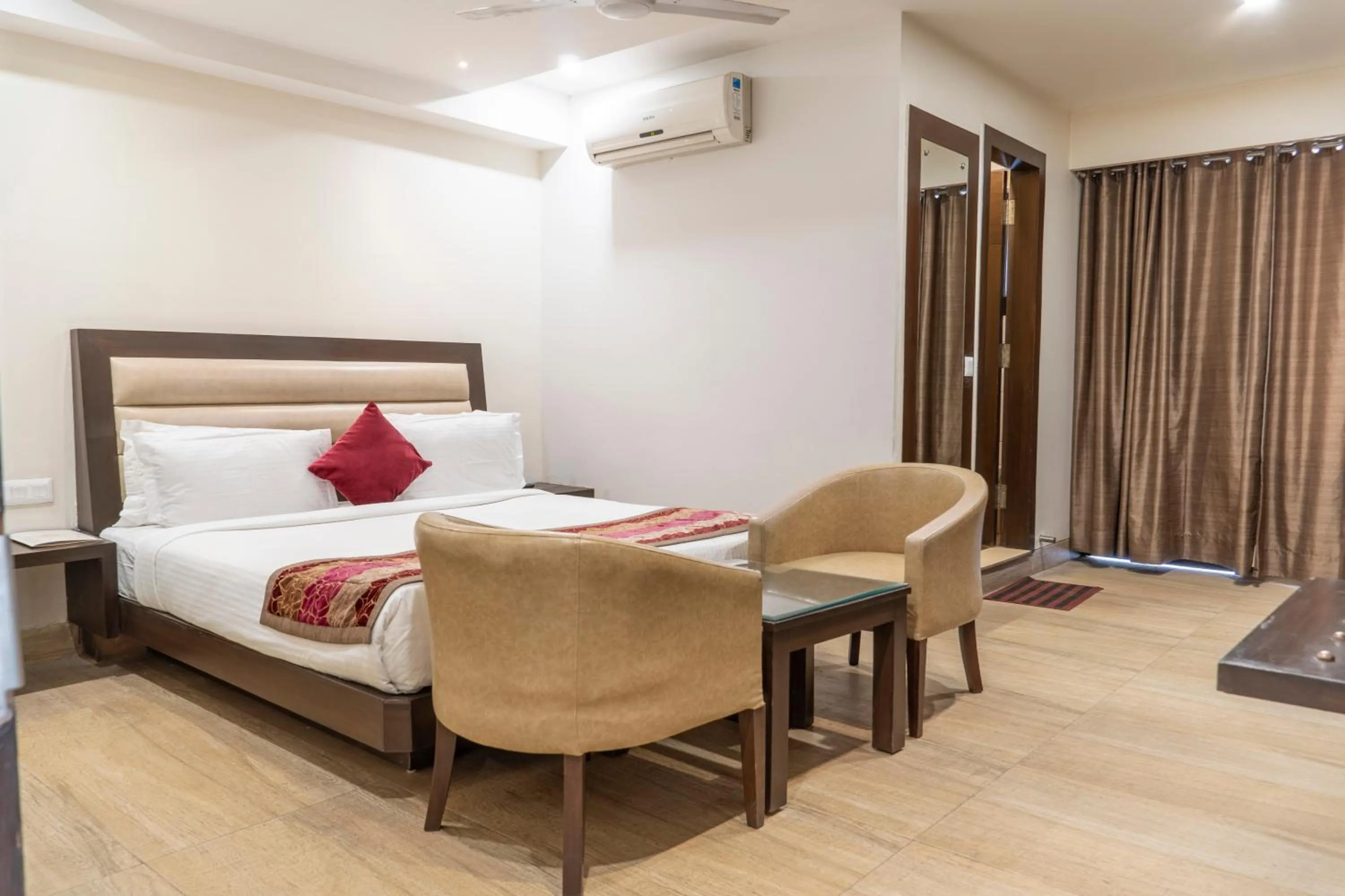 Bed in Hotel Central Palace